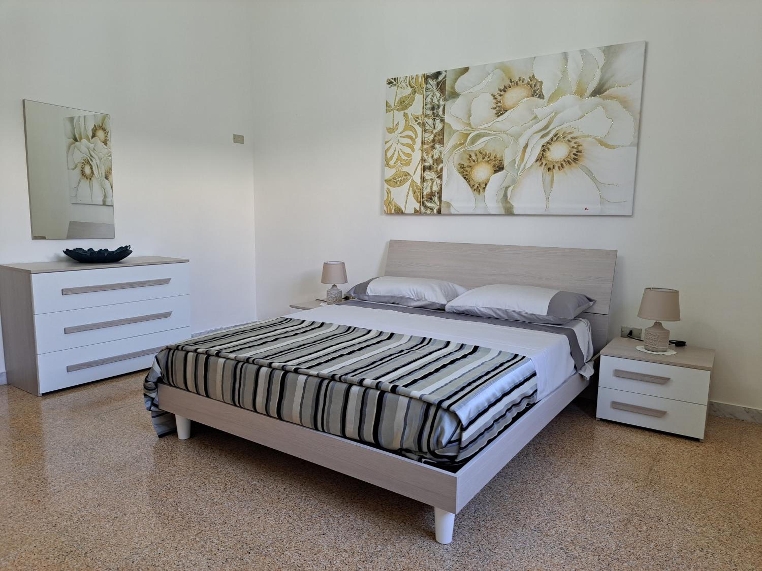 Three-Bedroom Apartment photo 2