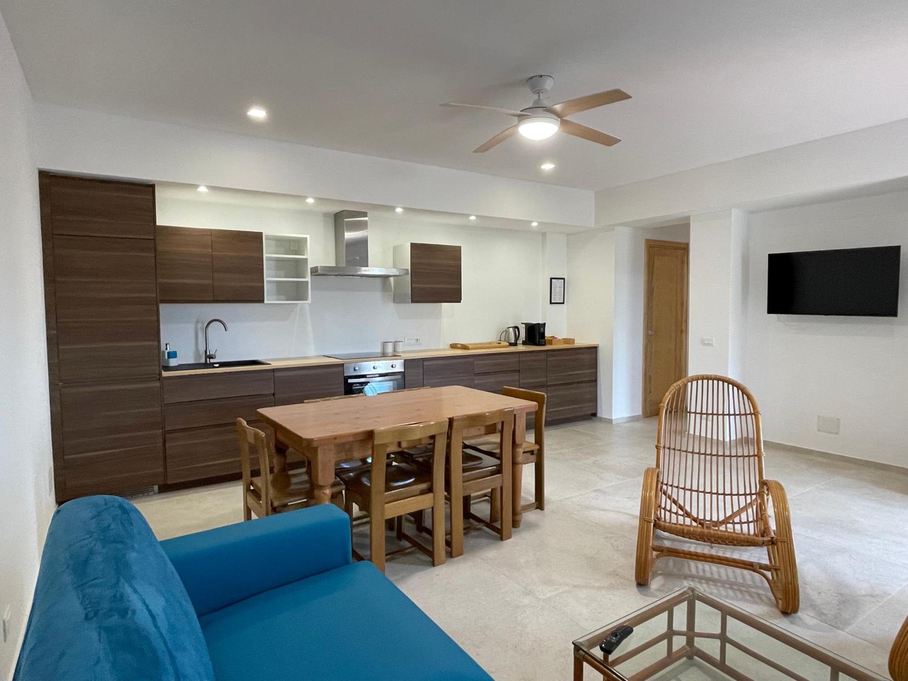 Two-Bedroom Apartment with Terrace - Photo 17