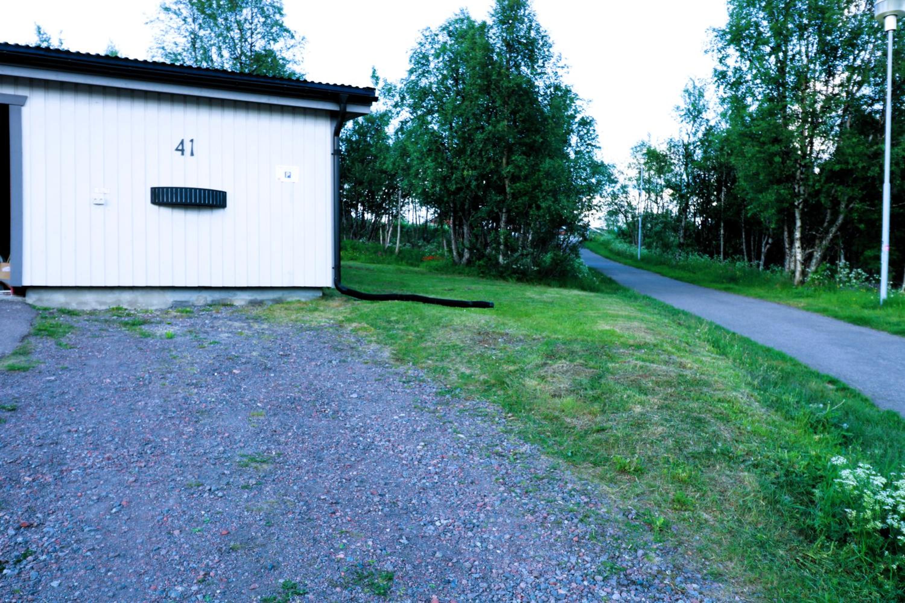 One-Bedroom House - Photo 12