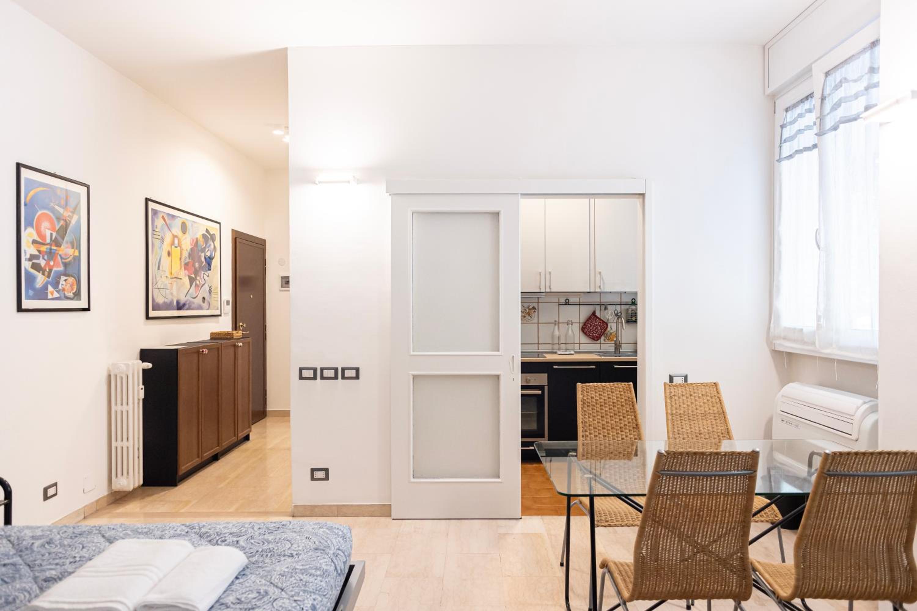 One-Bedroom Apartment