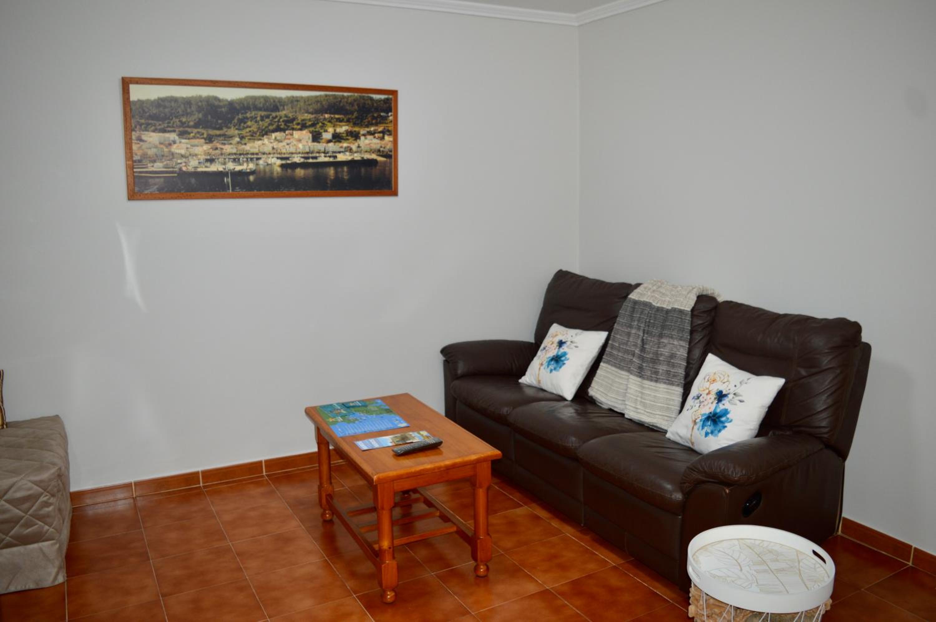 Two-Bedroom Apartment - Photo 9