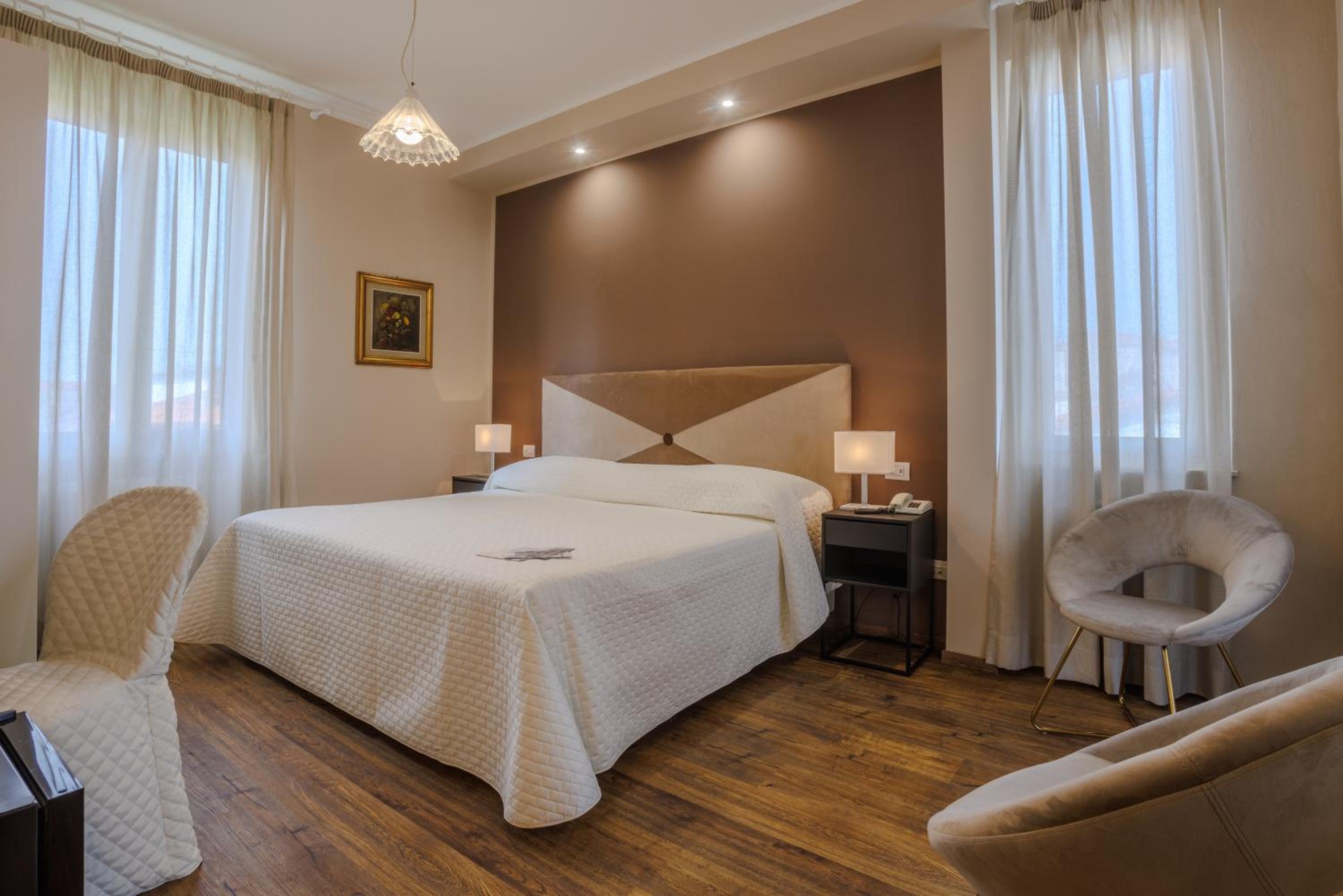 Deluxe Double or Twin Room with Spa Bath