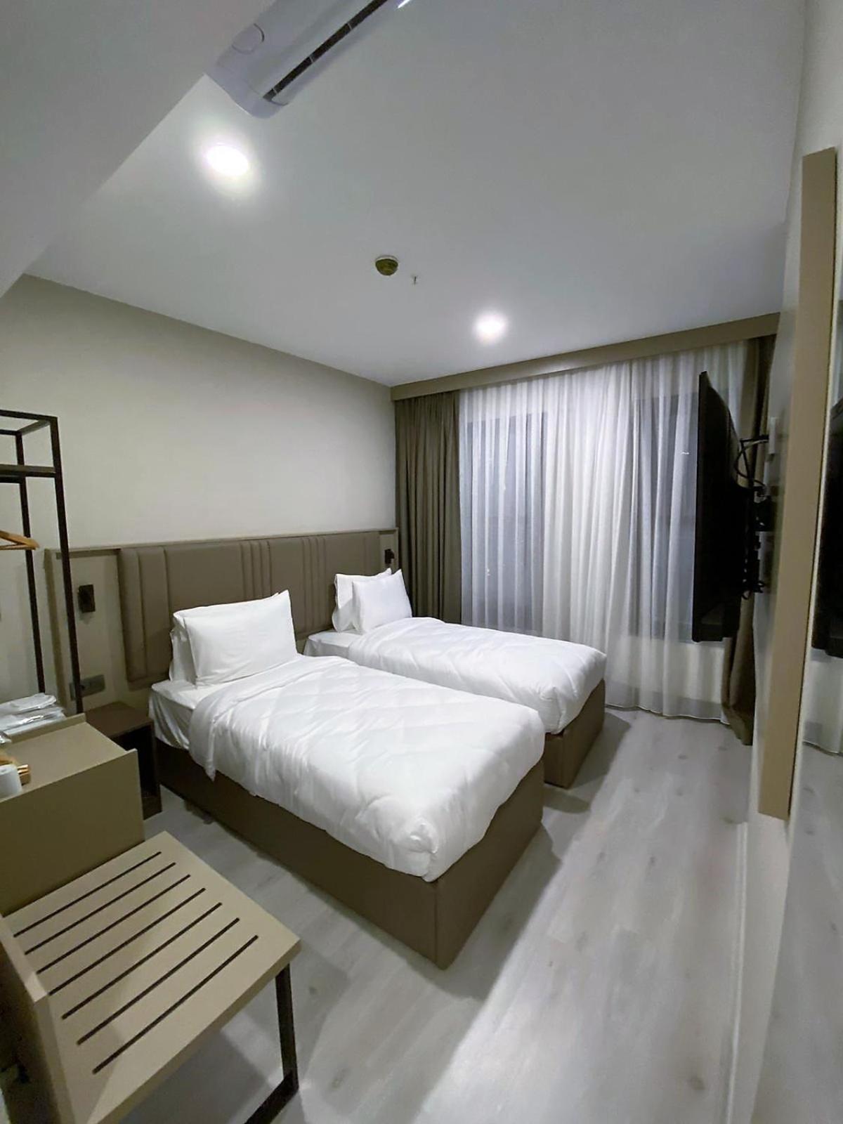 Standard Twin Room photo 2
