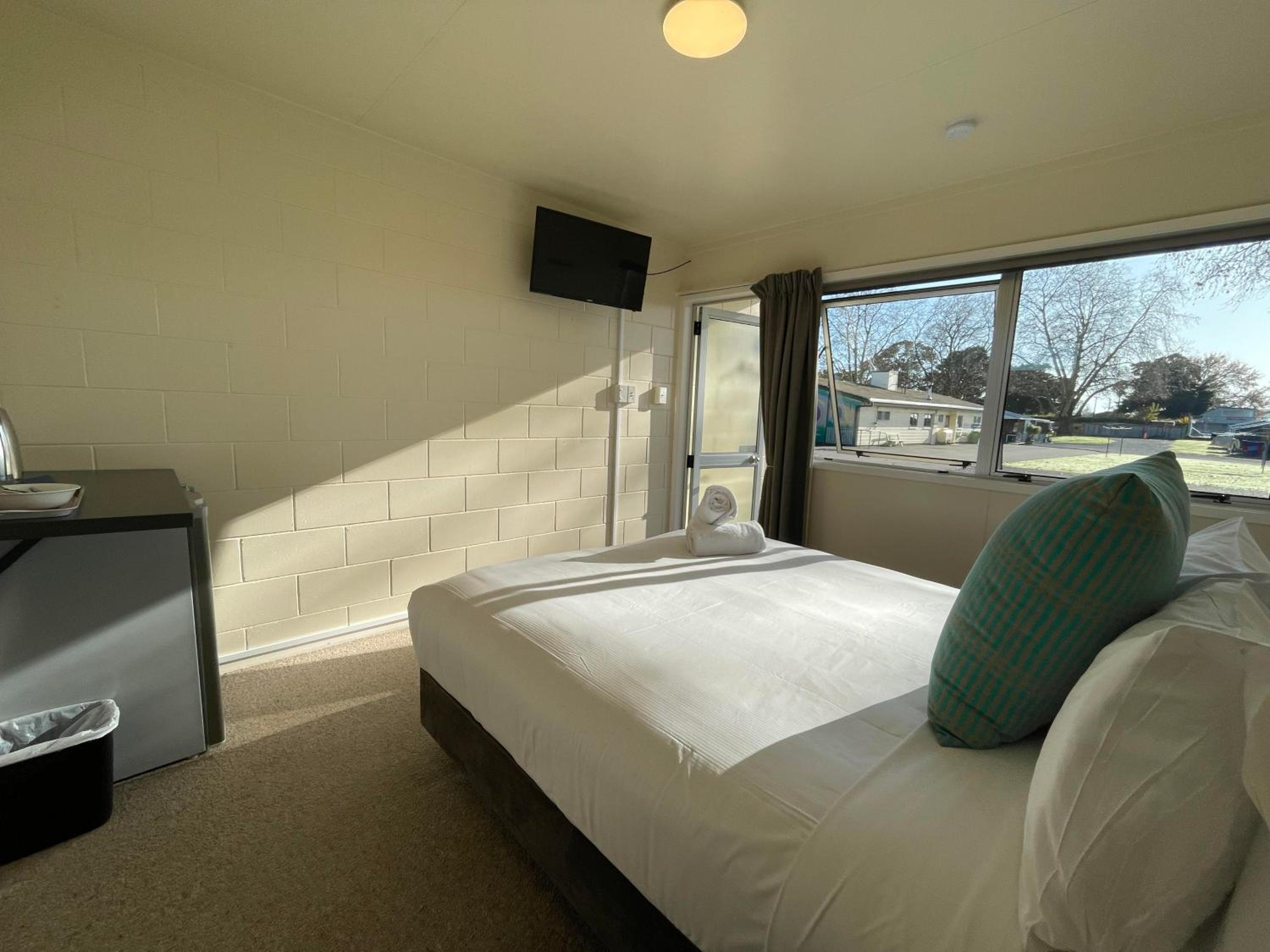 Standard Queen Room photo 3