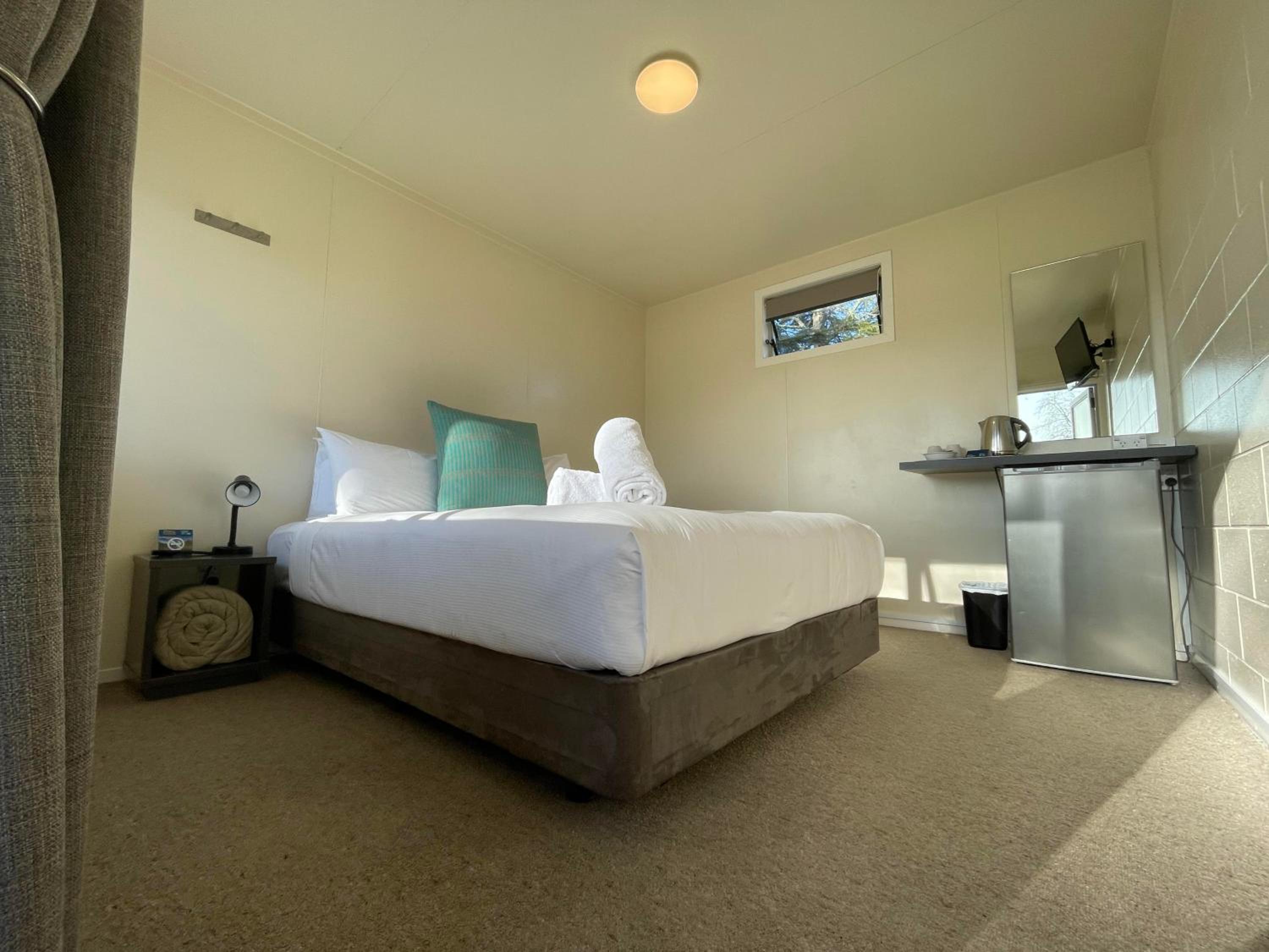 Standard Queen Room photo 2