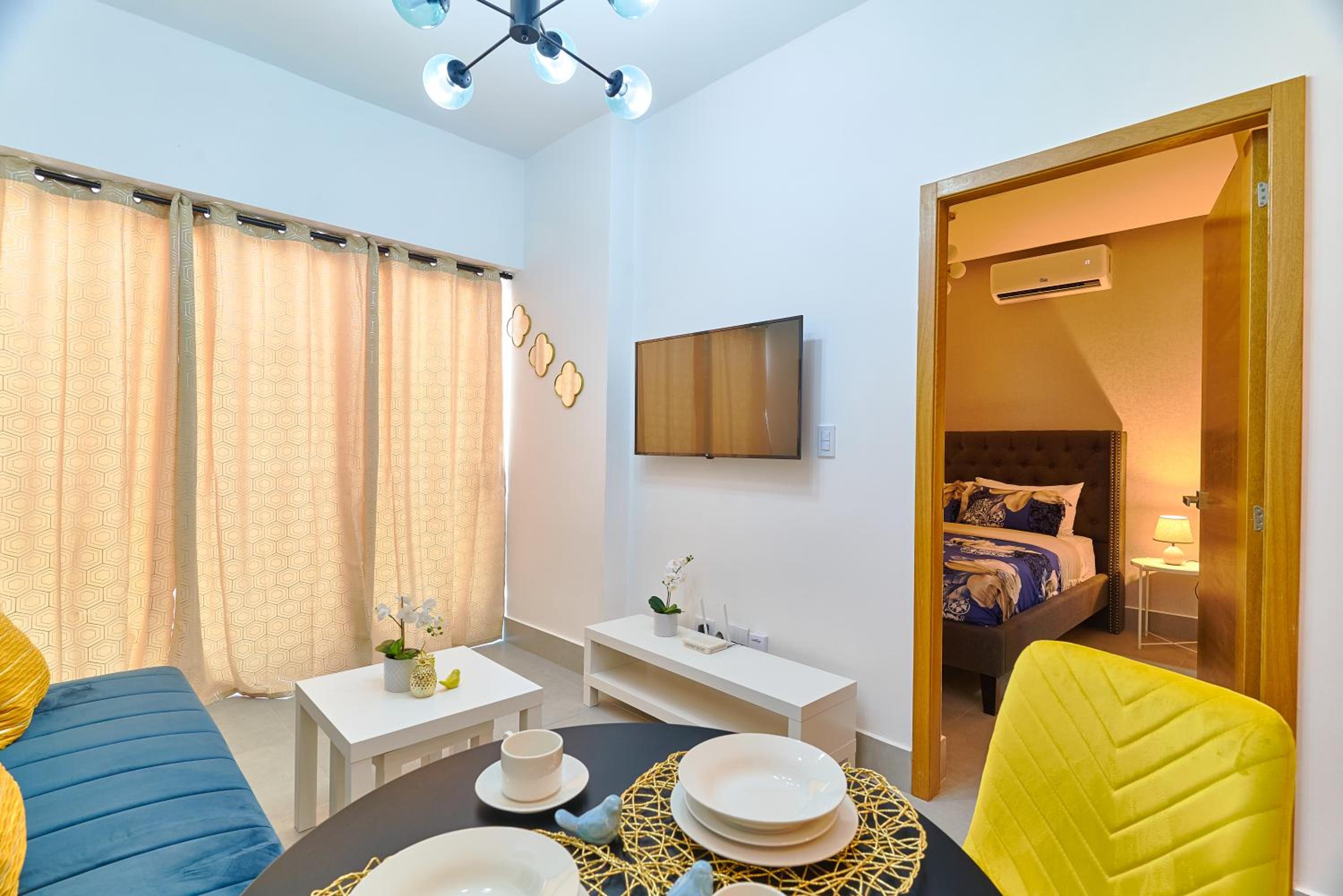 Standard Suite - Photo 17