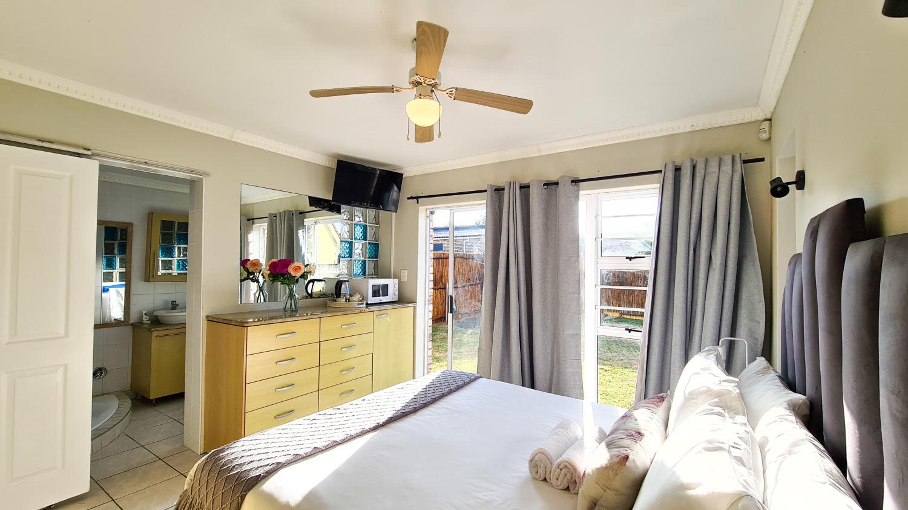 Deluxe Double Room With Bath