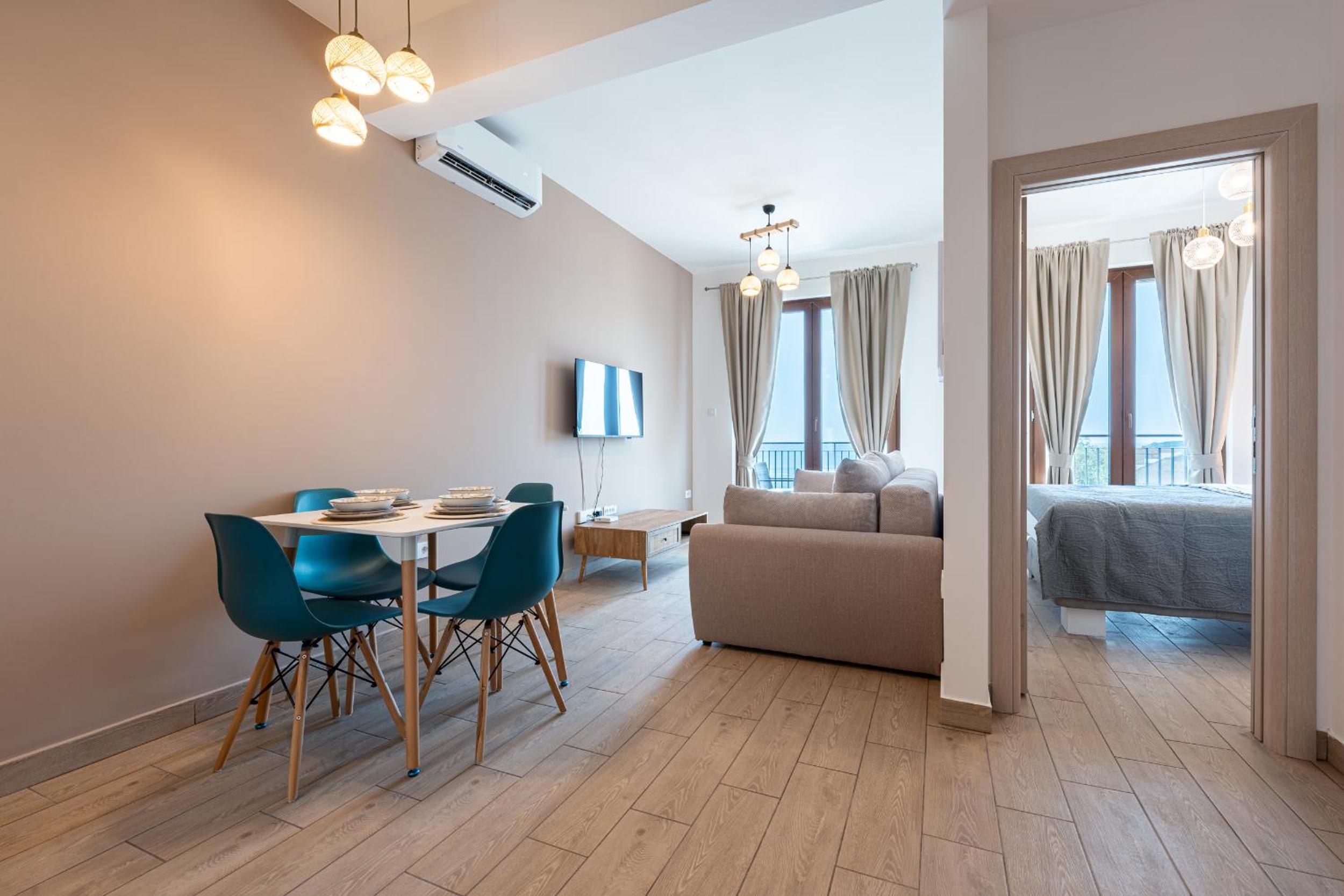 One-Bedroom Apartment