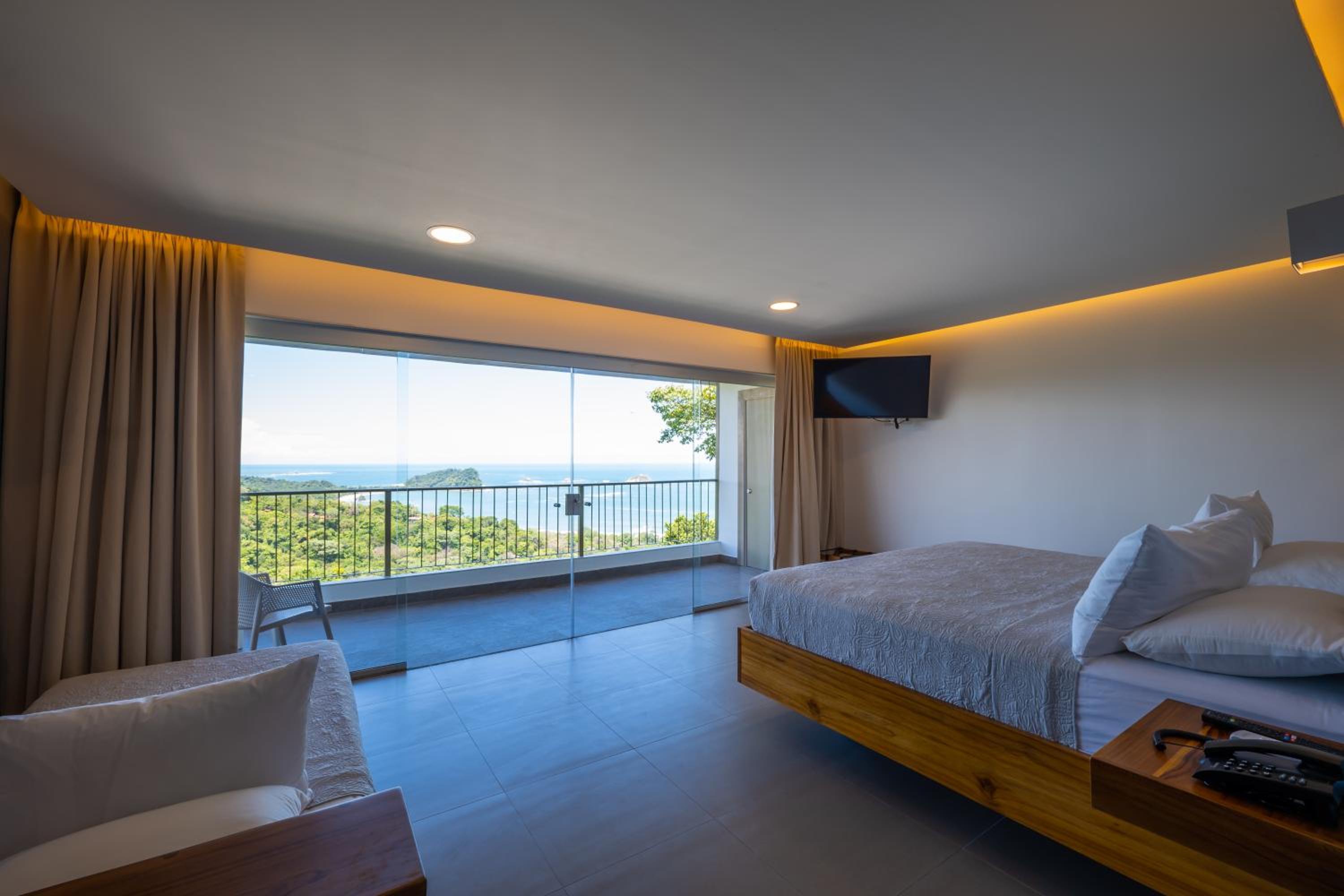 Standard Partial Ocean Sunrise View Room