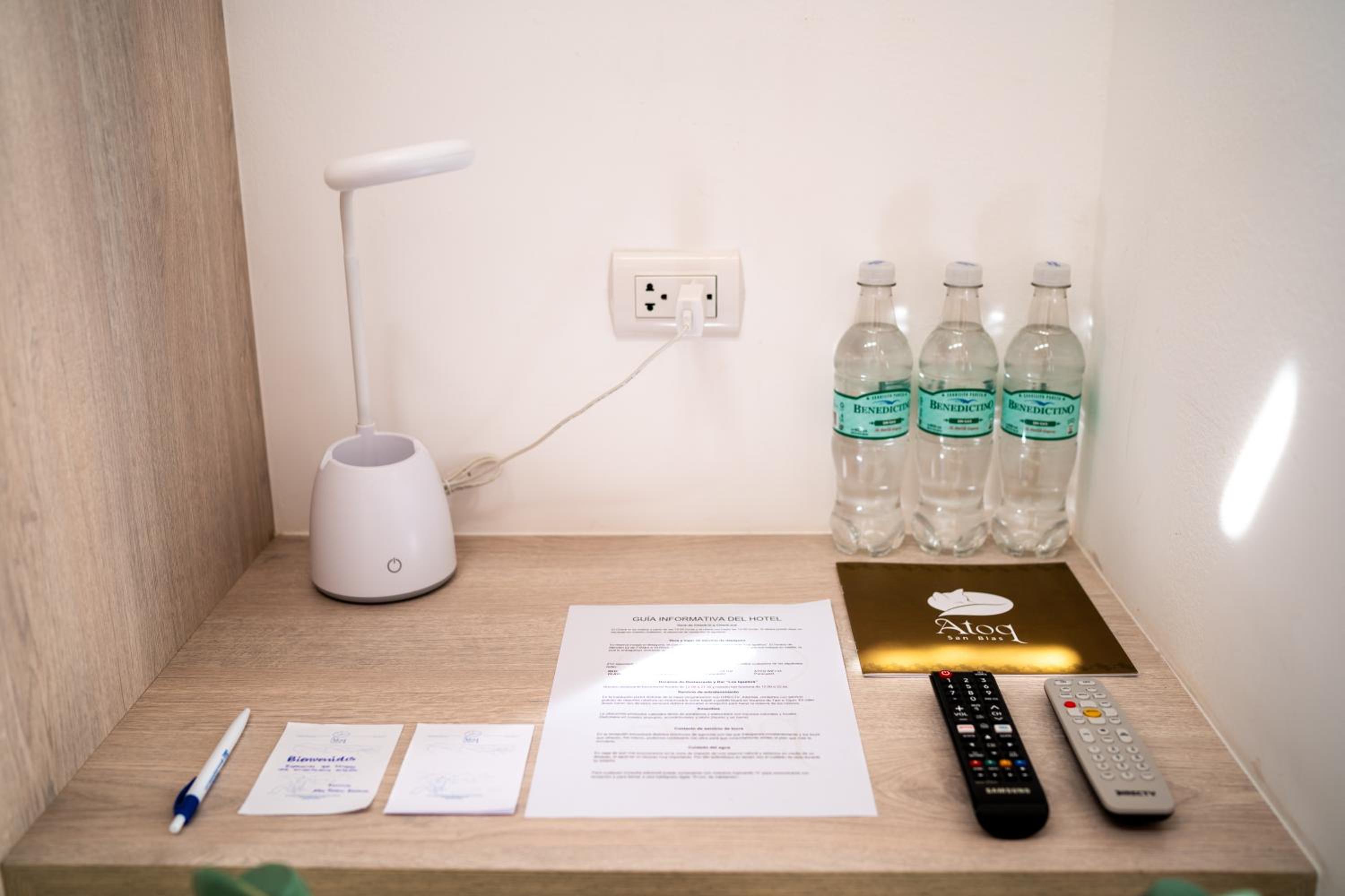Standard Queen Room - Photo 6