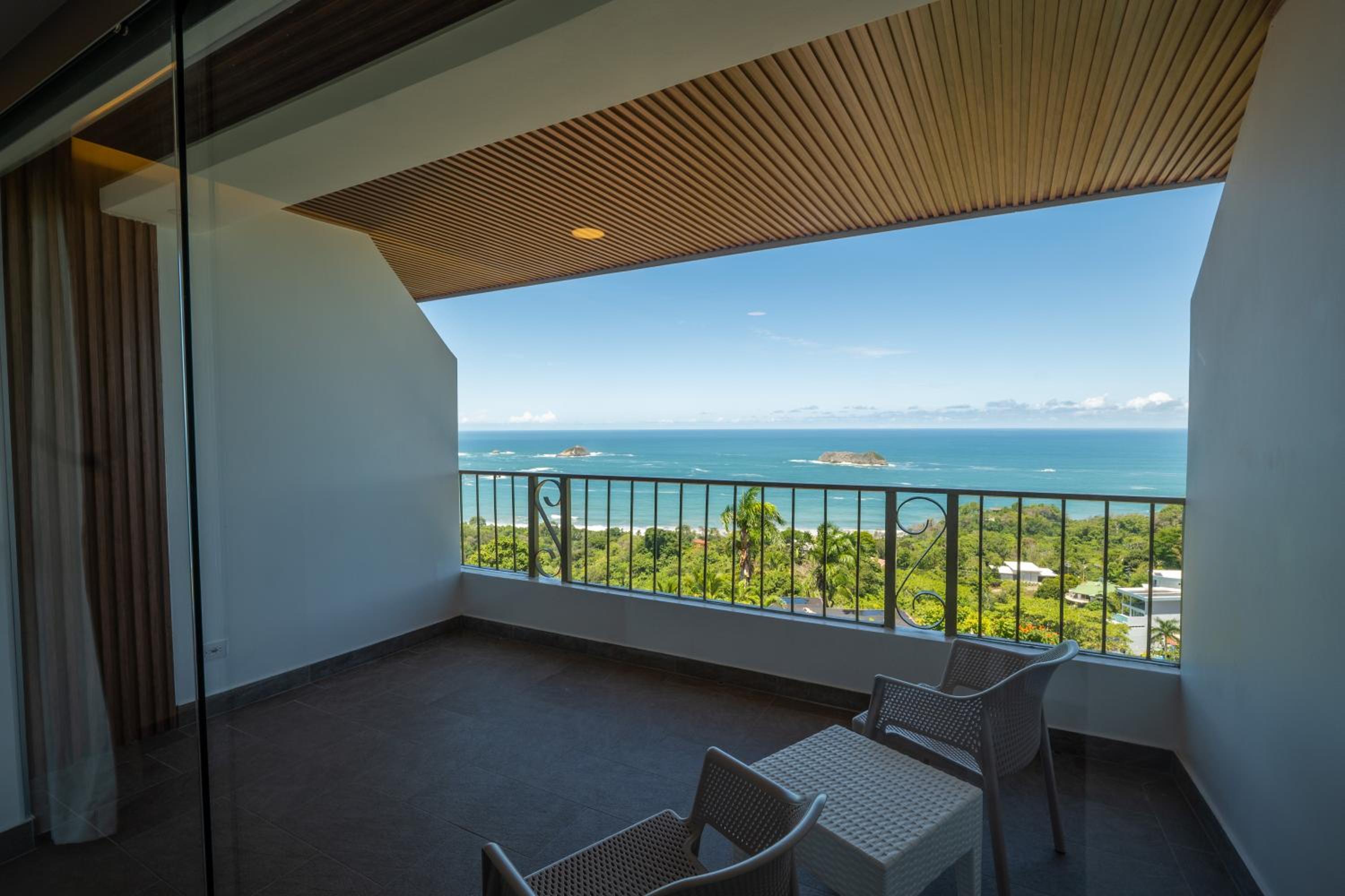 Superior Sunset Ocean View Room photo 3