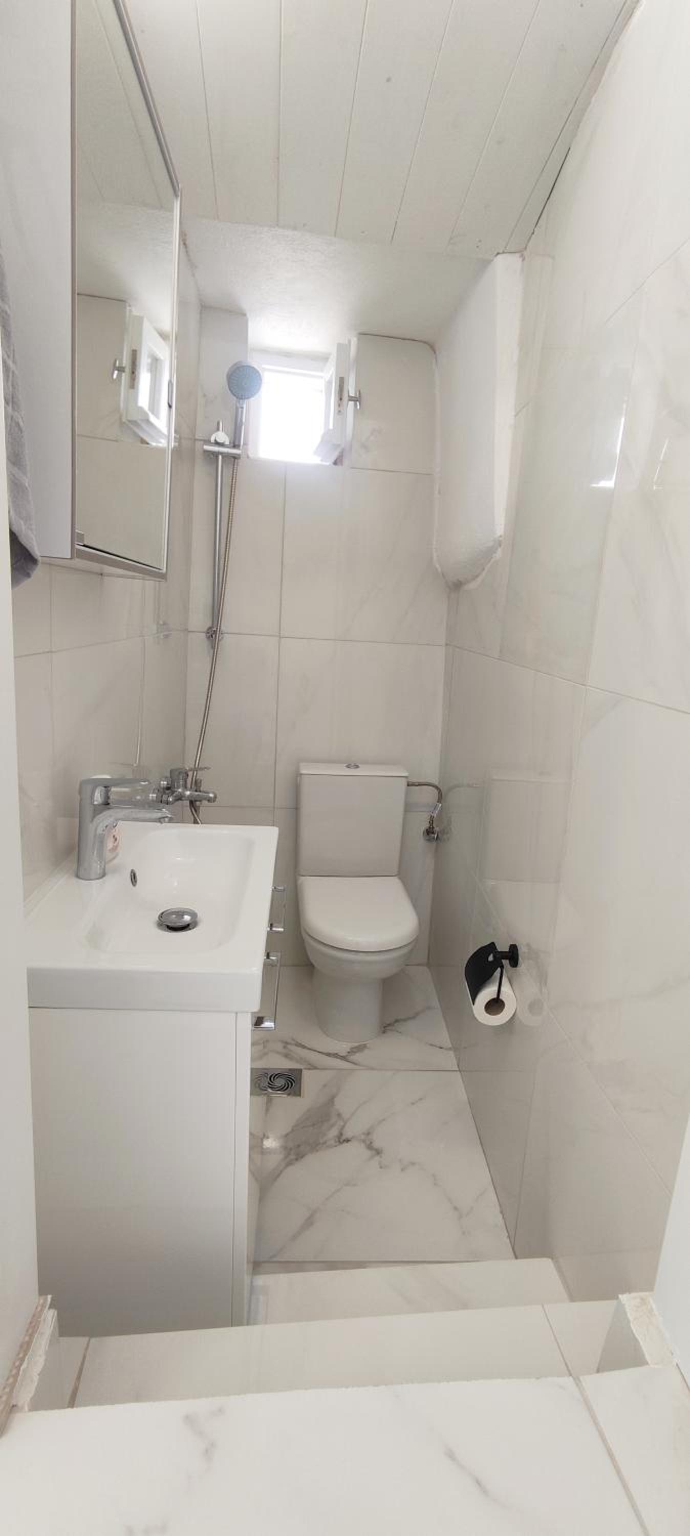 One-Bedroom House photo 3