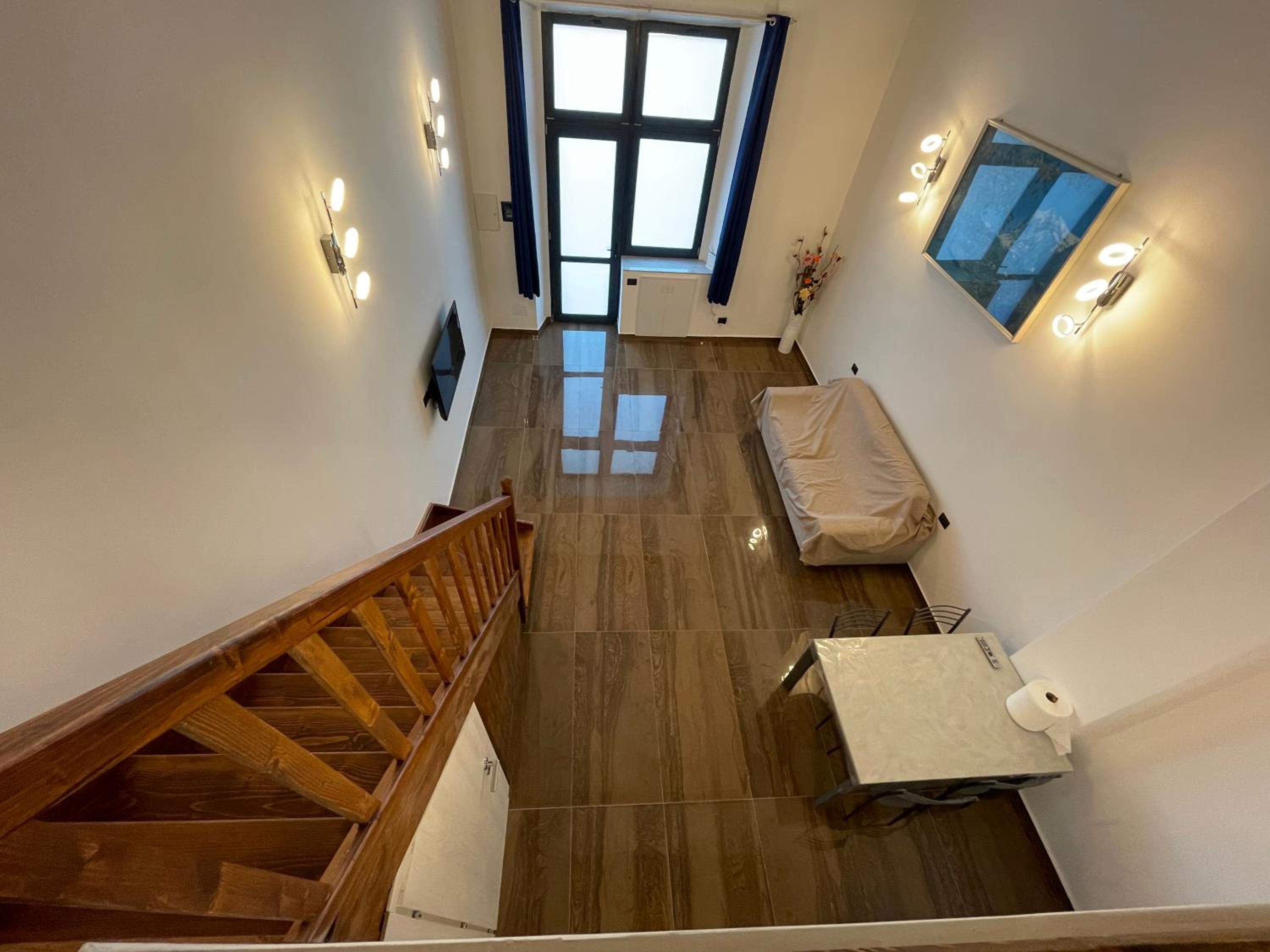 Maisonette photo 1