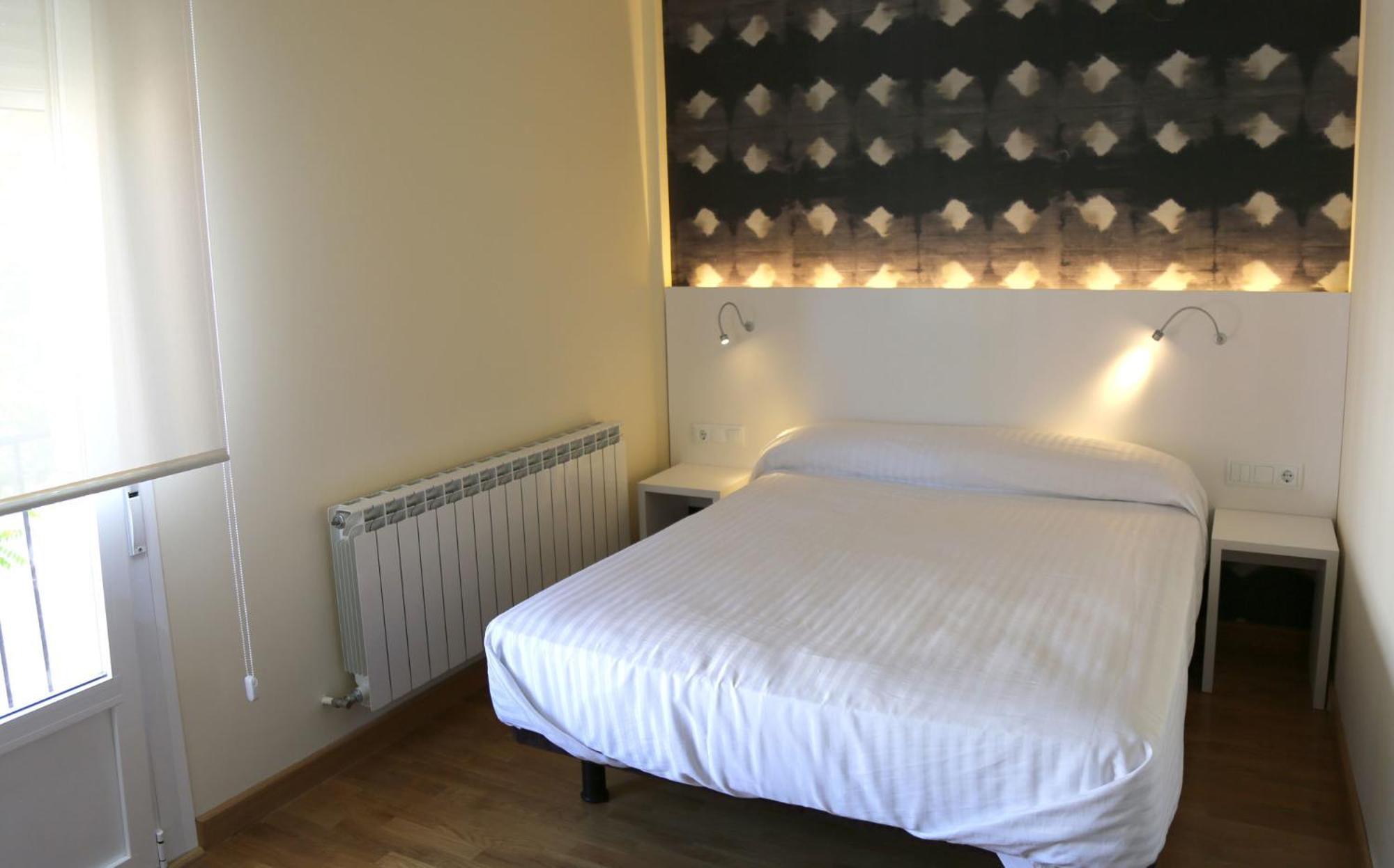 Double Room 1 Double Bed with Private Bathroom  - Photo 4