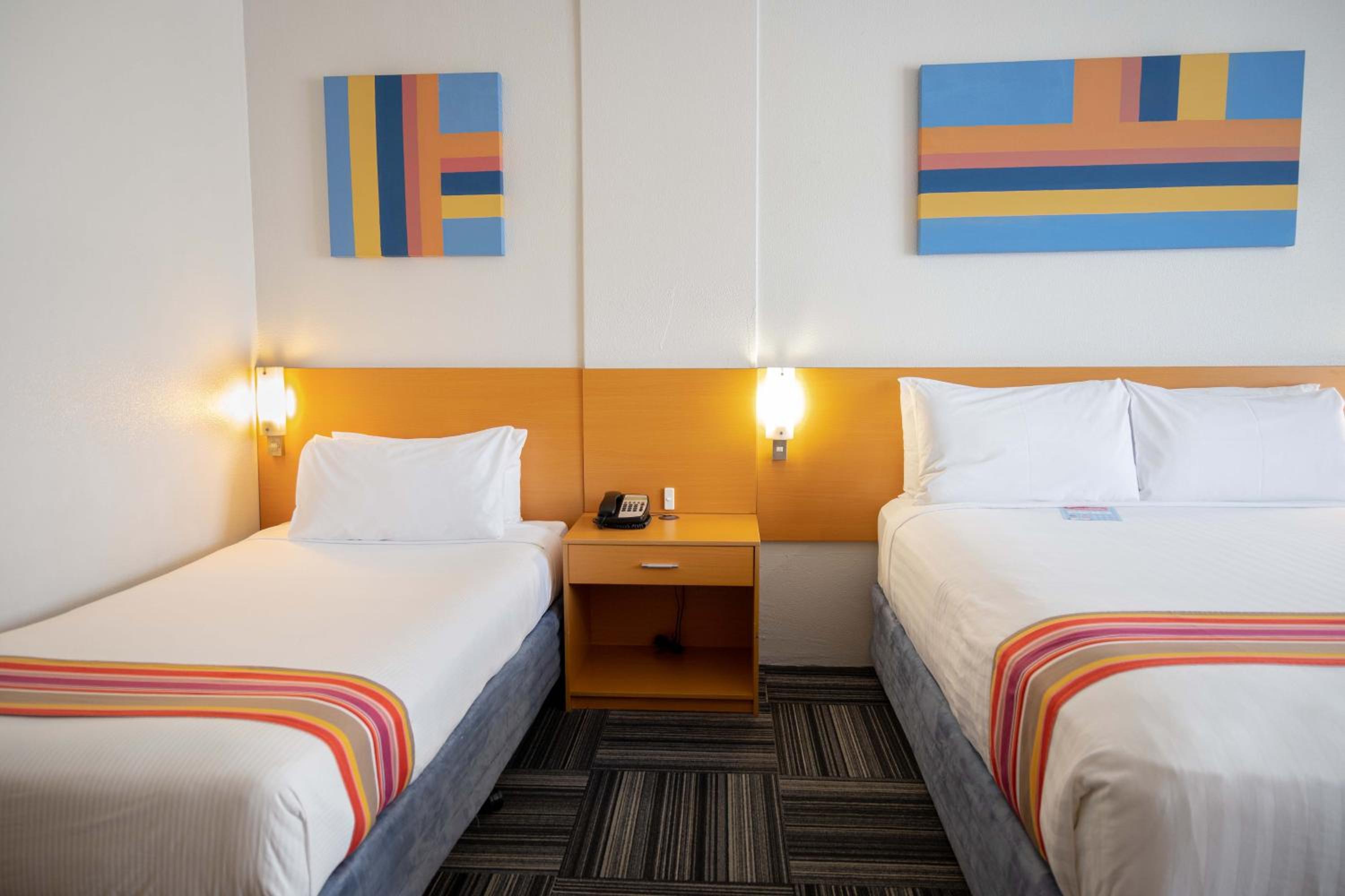 Resort Room thumbnail 6
