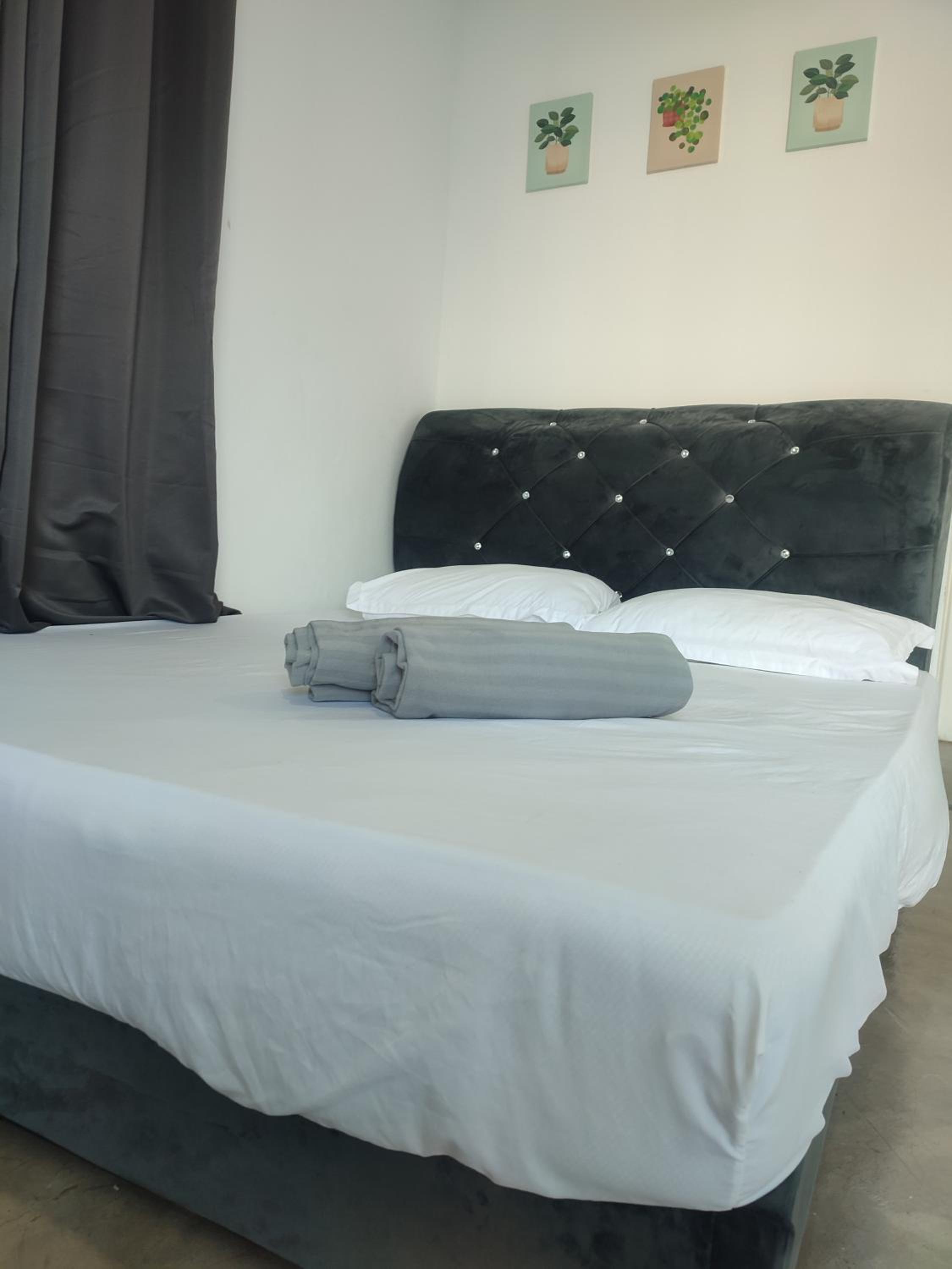 Standard Queen Room photo 3