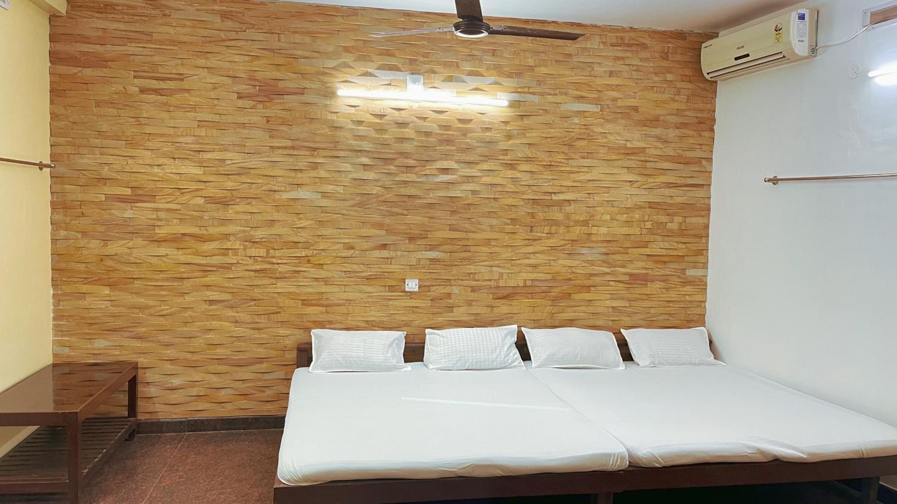 Deluxe Family Suite photo 3