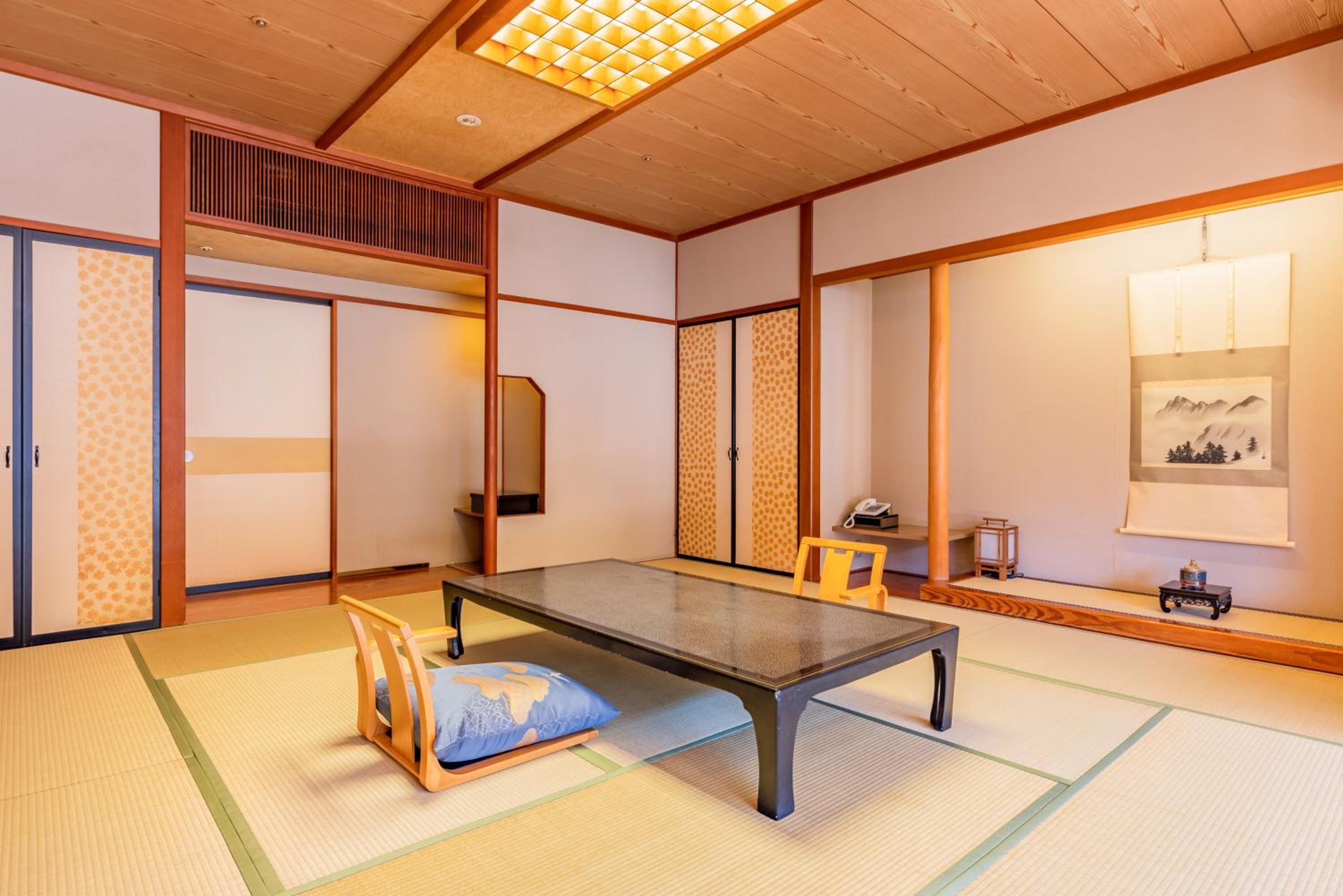 Japanese-Style Room with River View - Annex - Photo 5