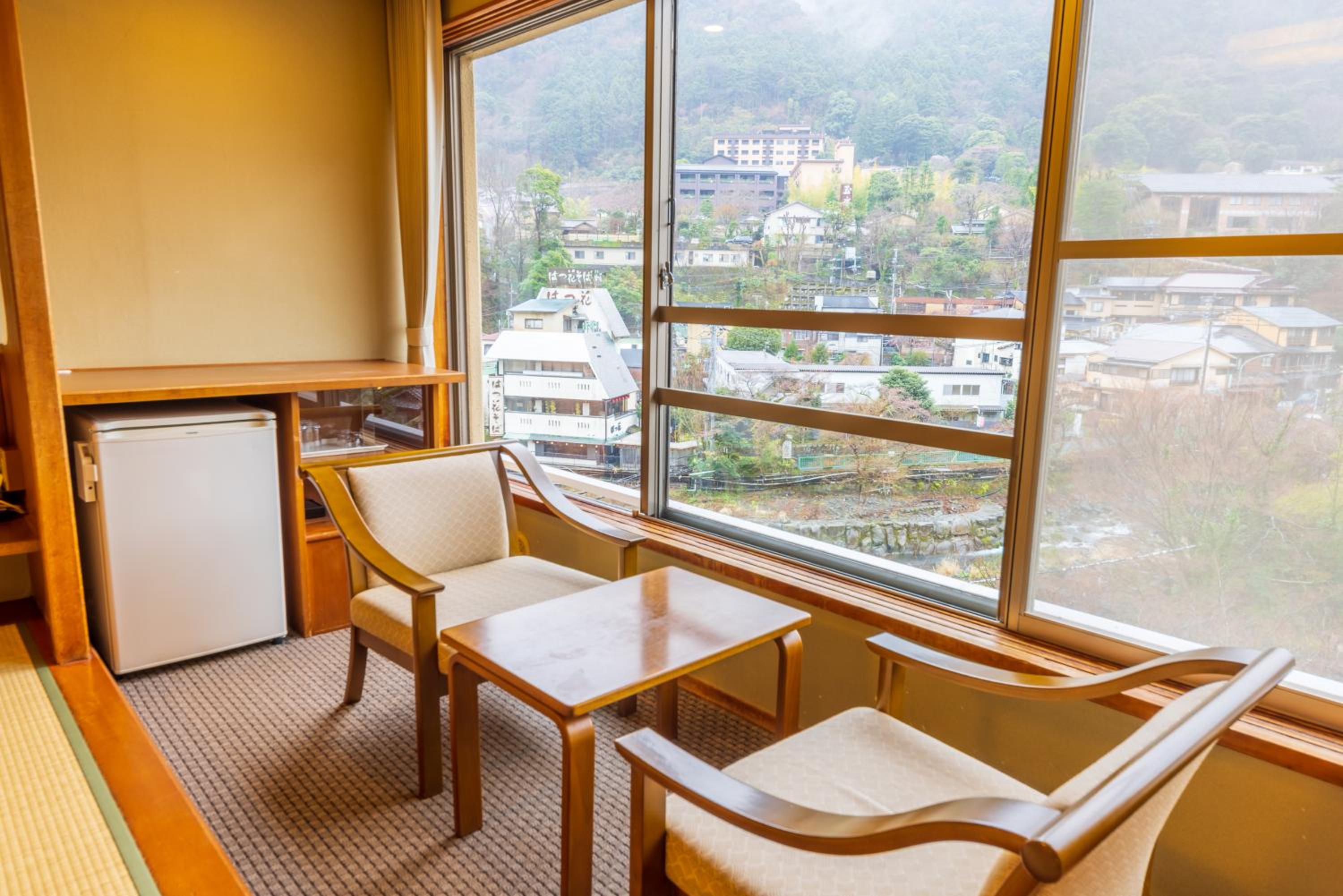 Japanese-Style Standard Room with River View - Photo 2