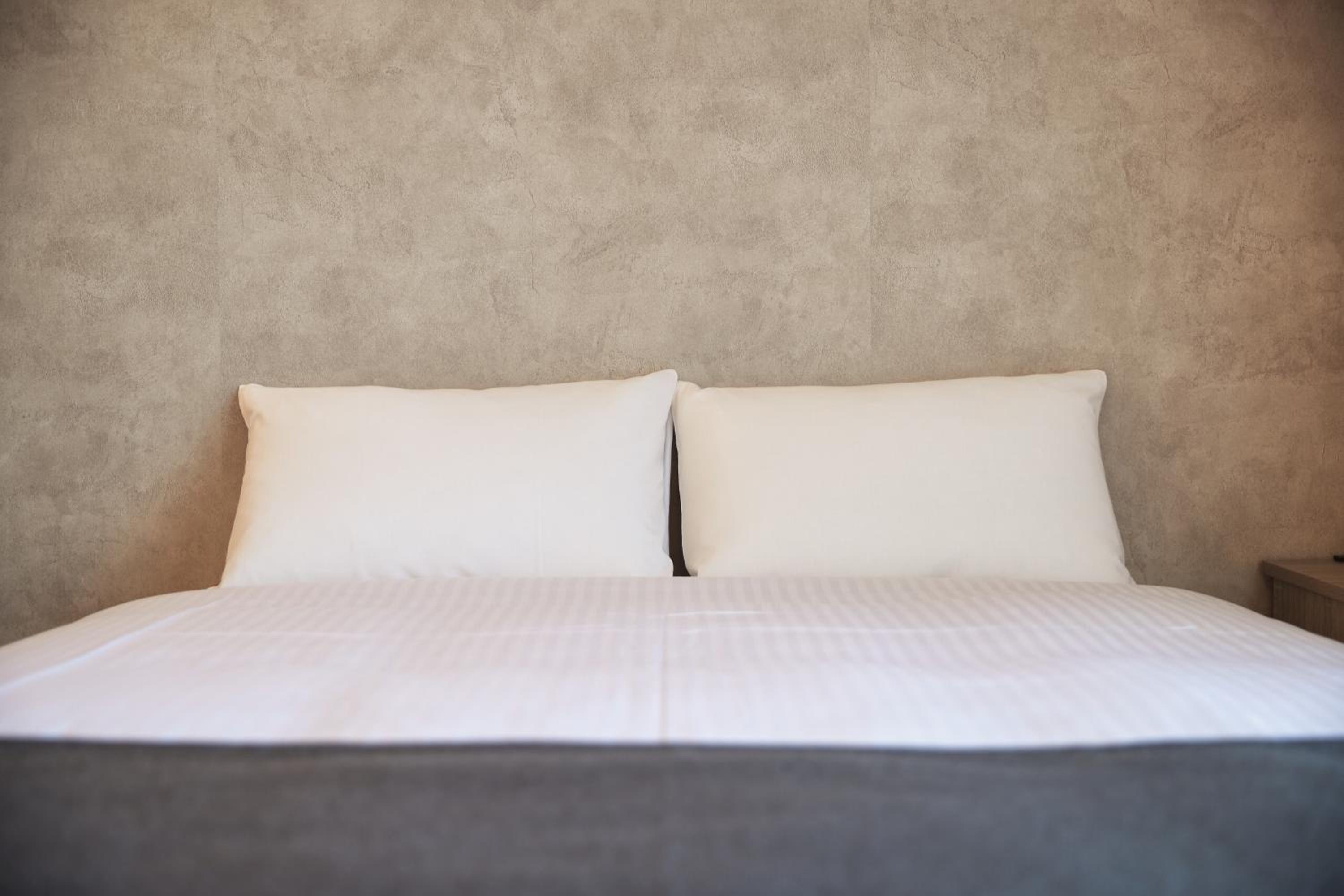Double Room - Photo 7