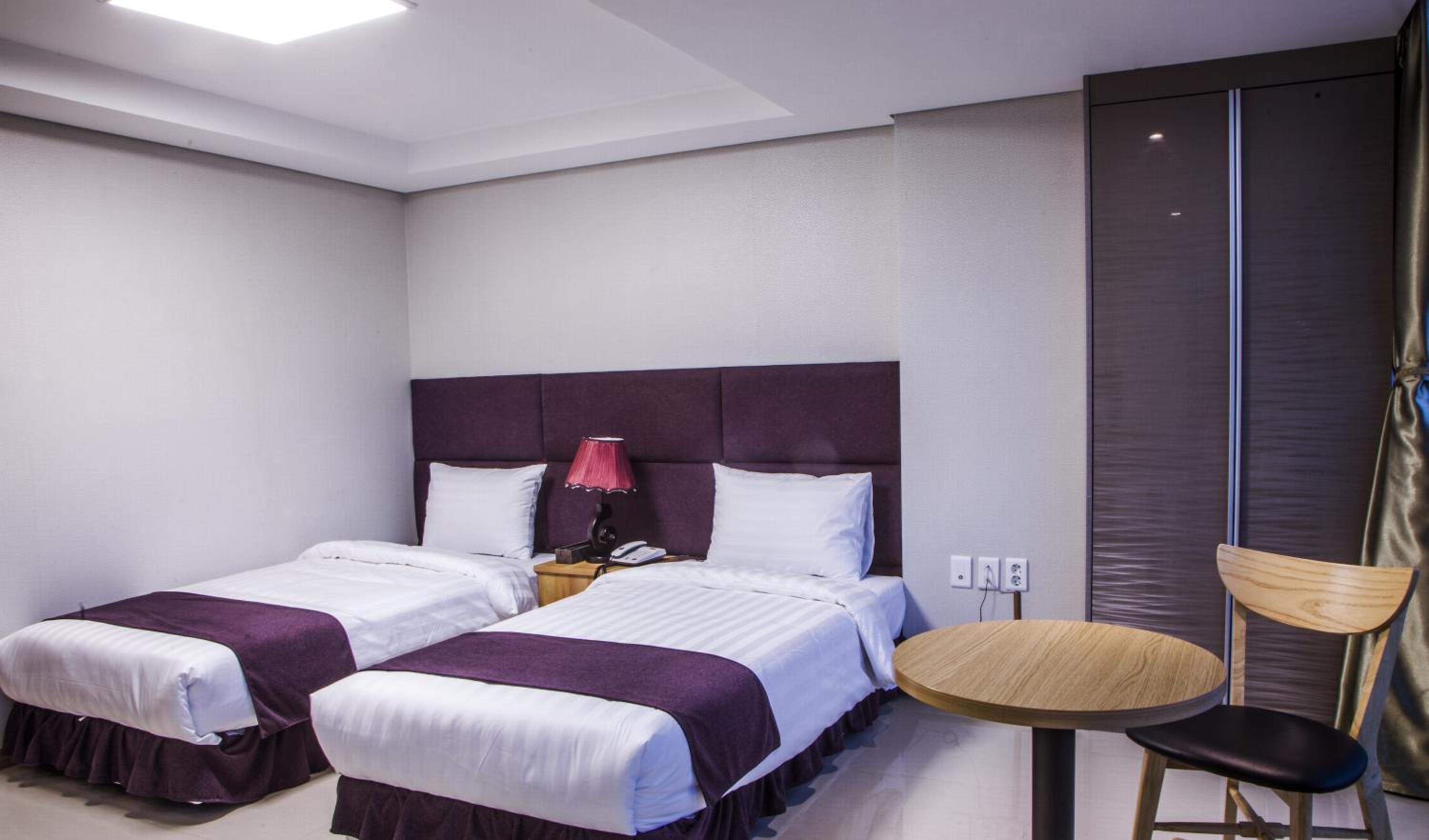 Standard Twin Room photo 3