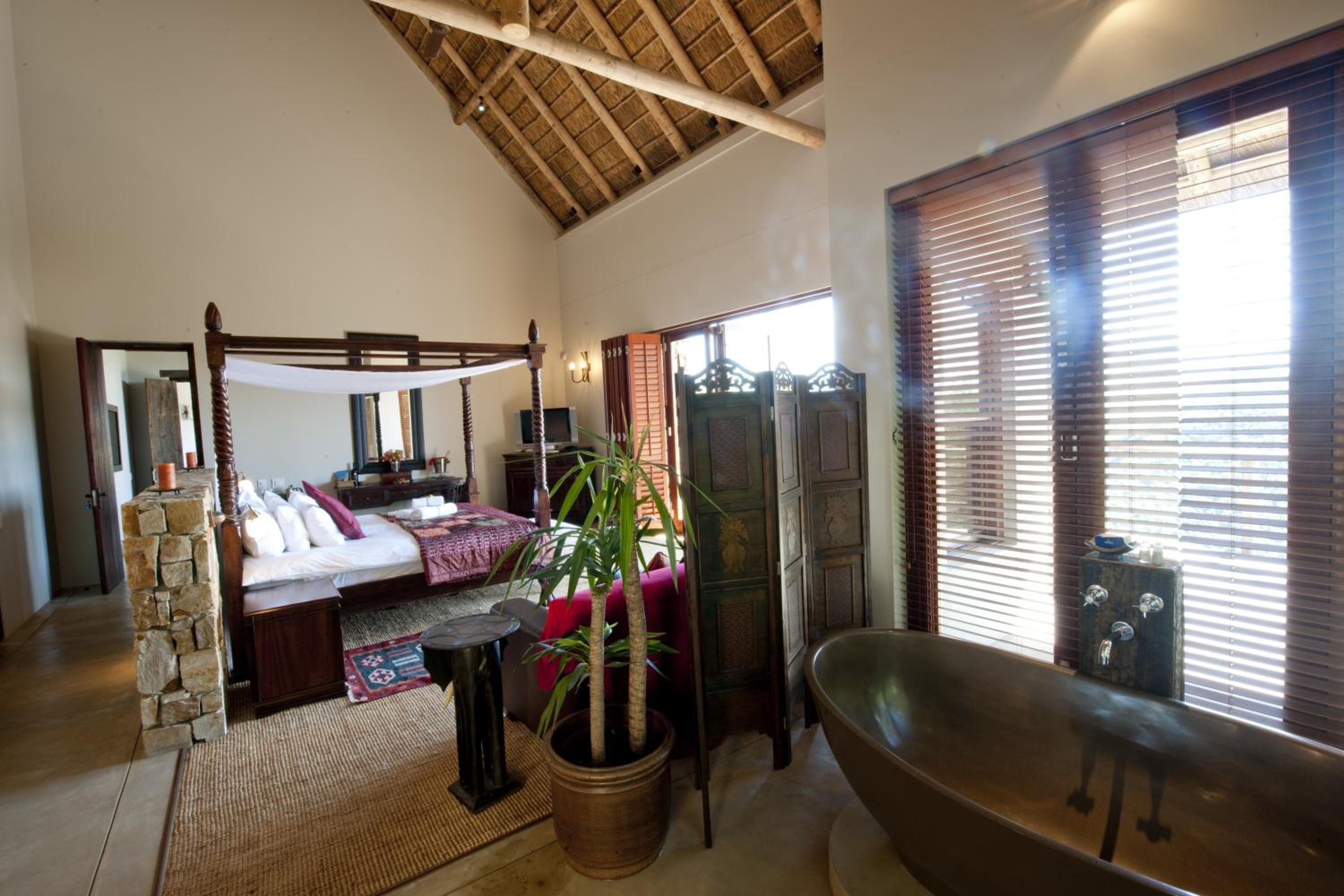 Honeymoon Suite photo 2