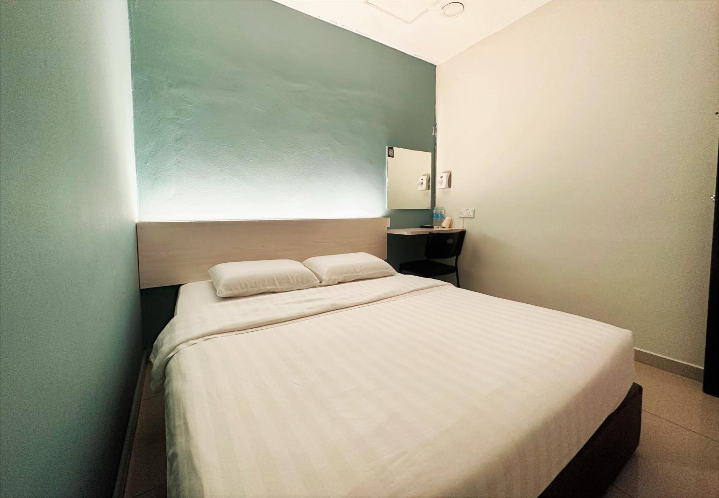 Deluxe Queen Room photo 2