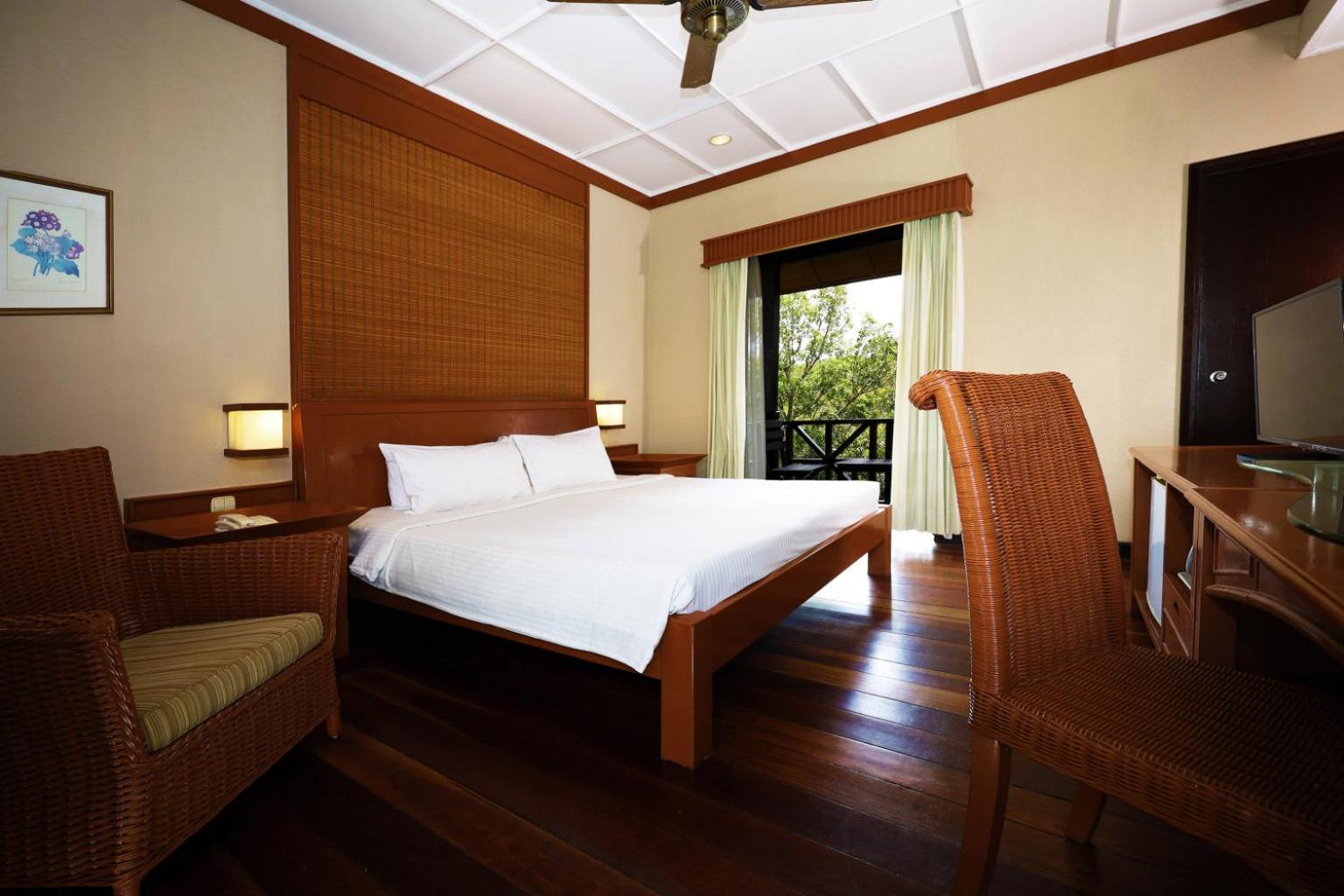 Rainforest Chalet photo 3