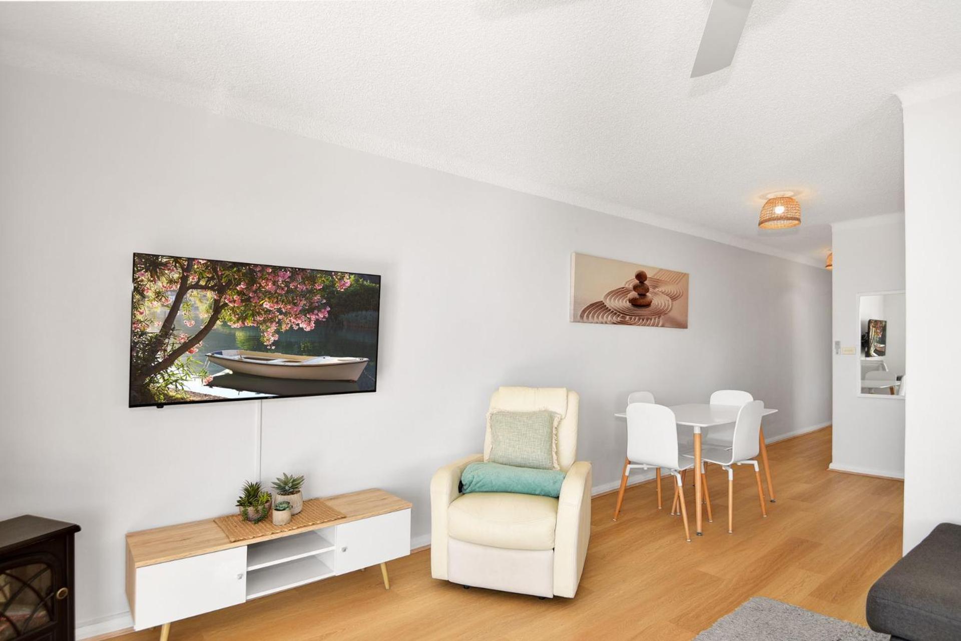 Apartment - Ground Floor photo 3