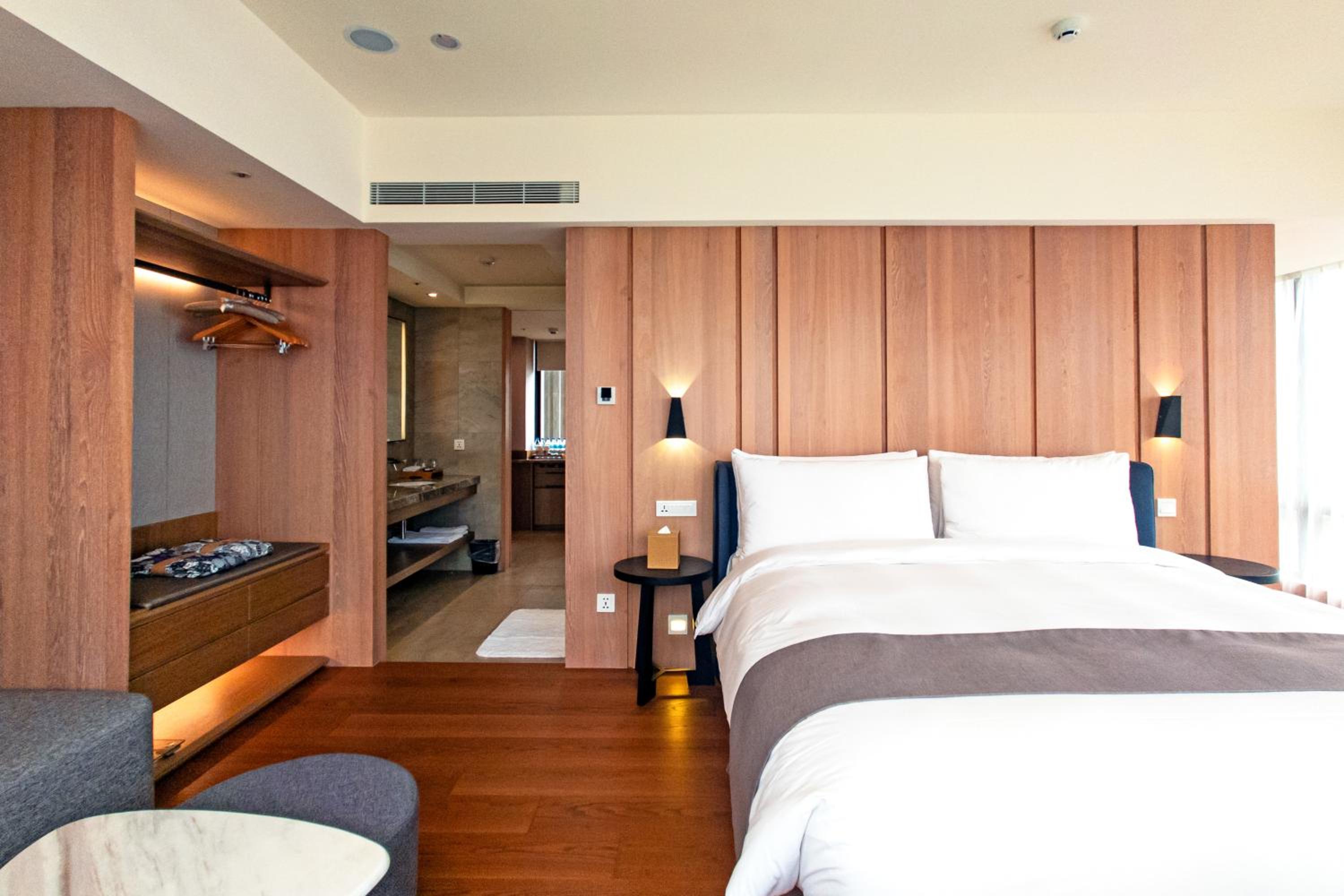 Large Double Room photo 3