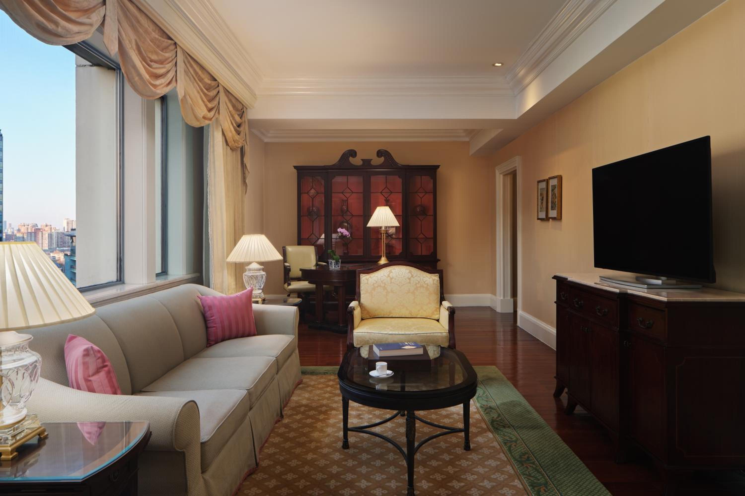 Premier Suite - Photo 1