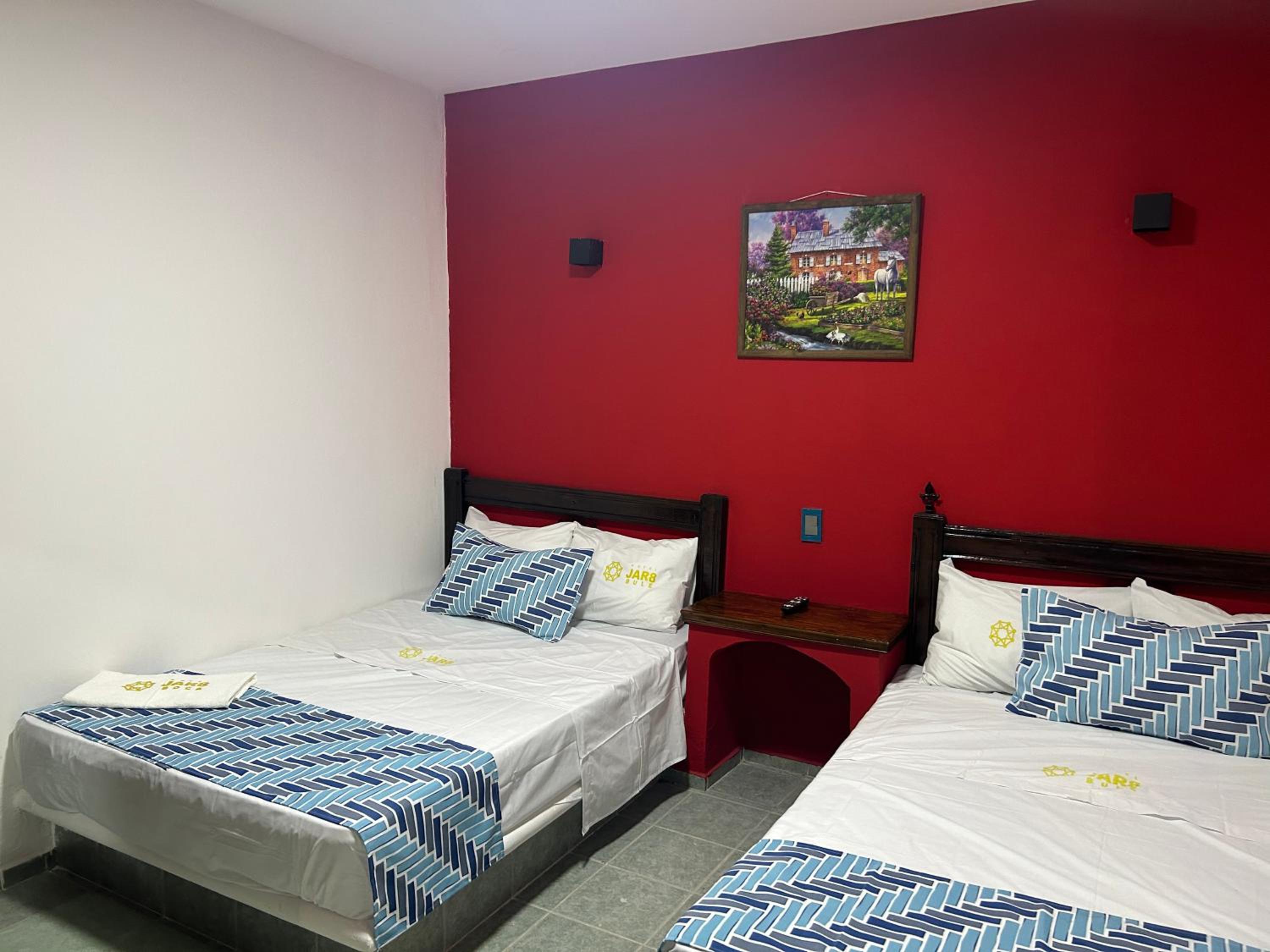Double Room with Two Double Beds - Photo 3