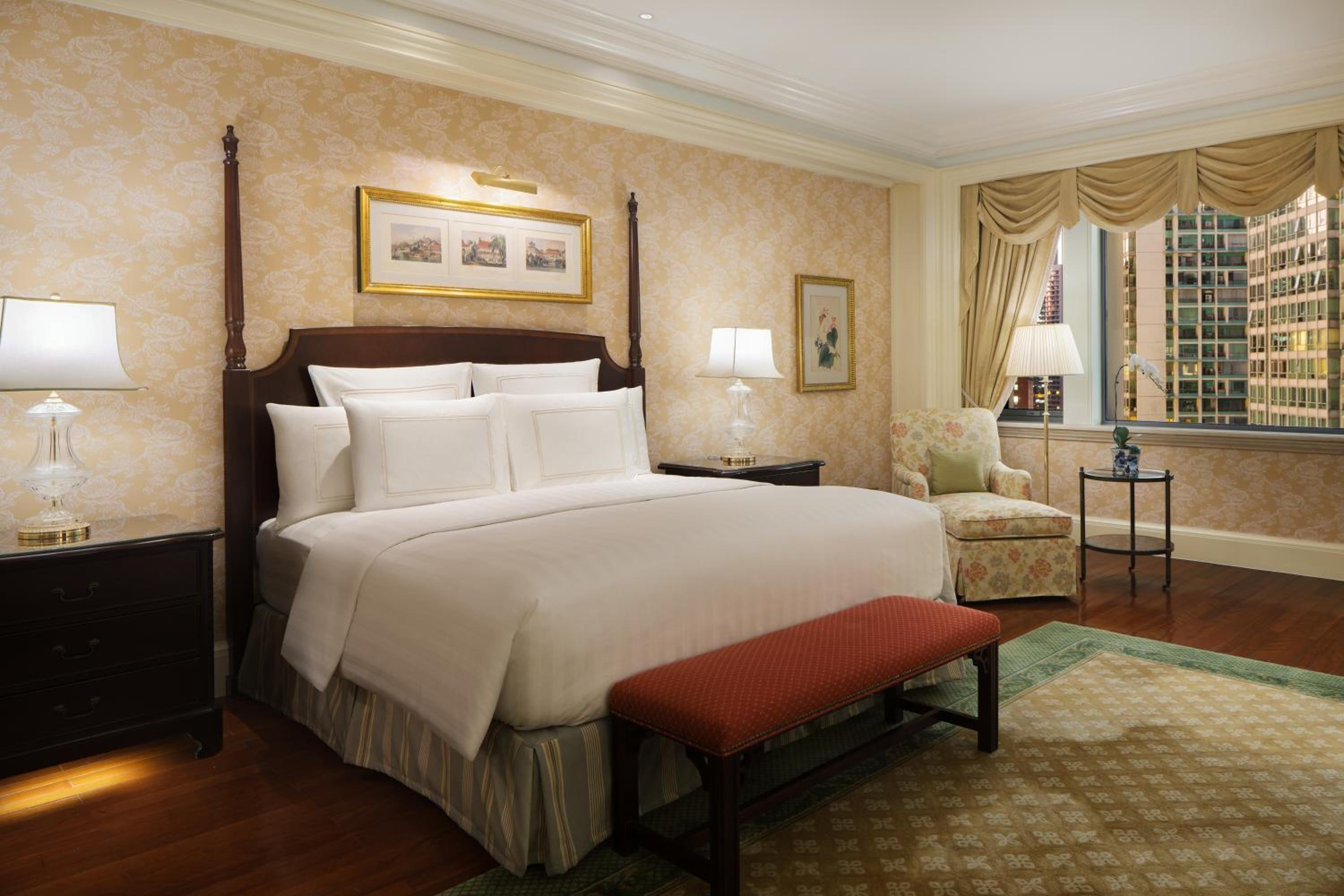 Premier Suite - Photo 2