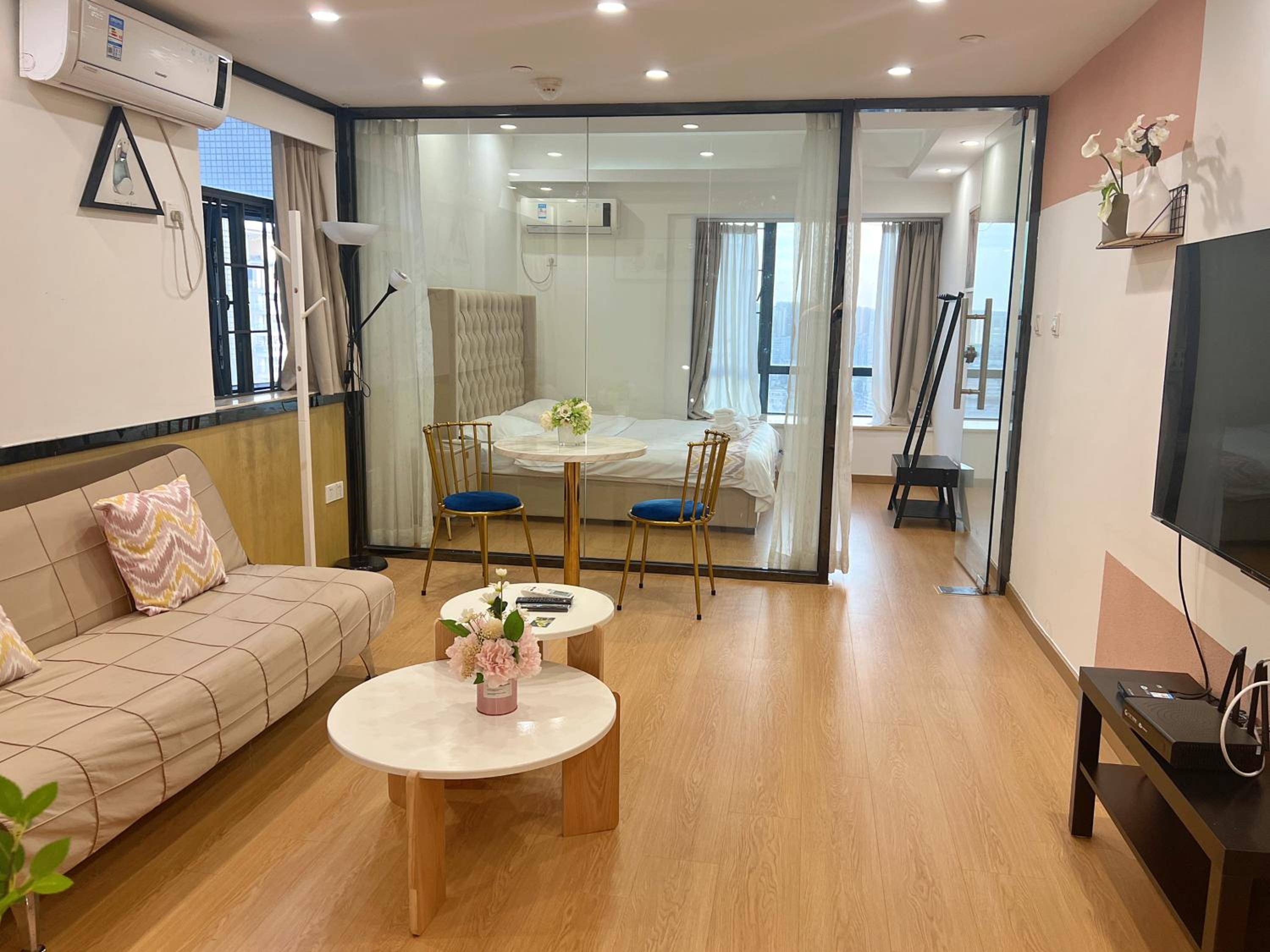 Studio Apartment photo 1