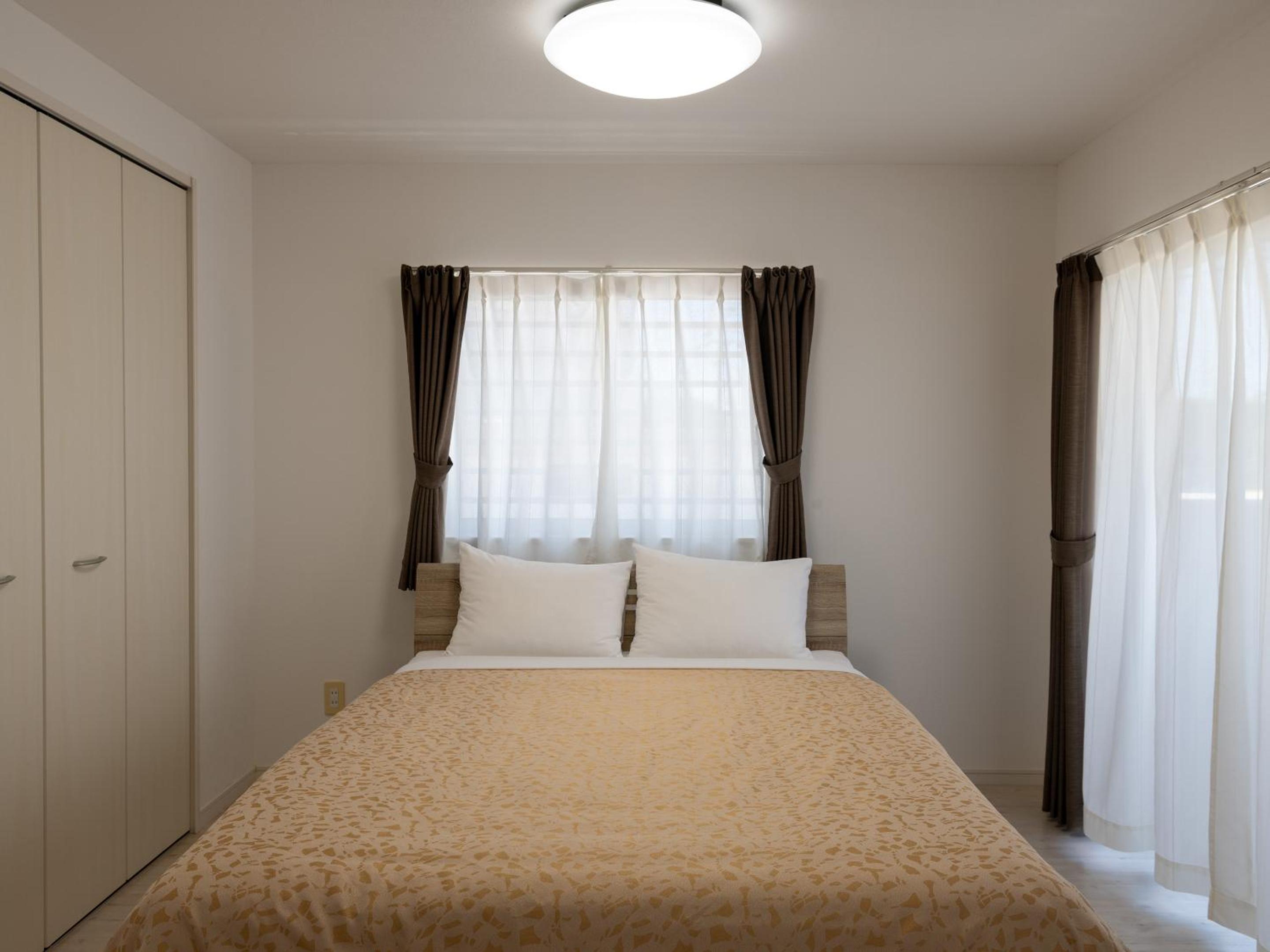 Double Room - Photo 6