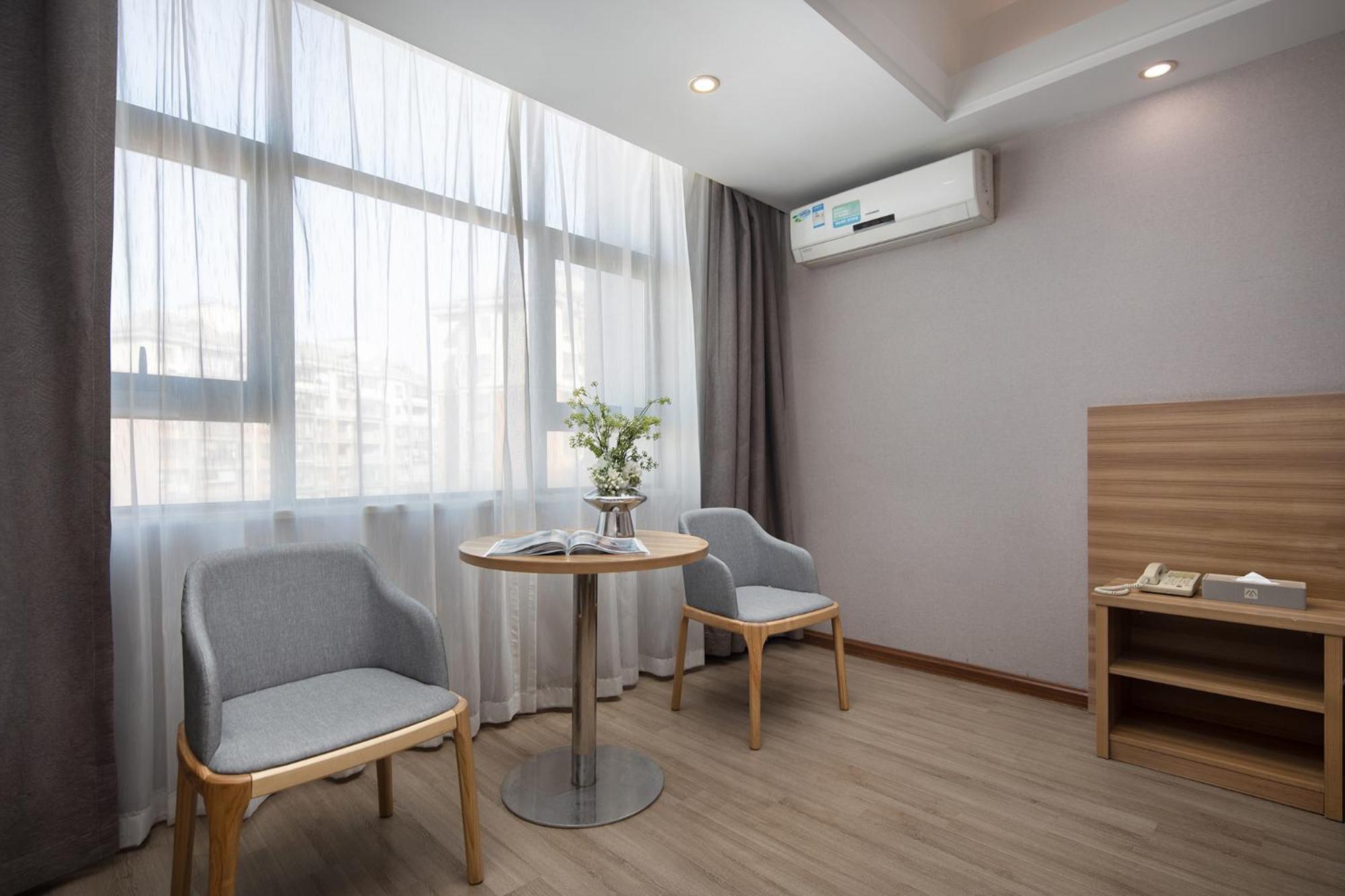 Business Twin Room  photo 1