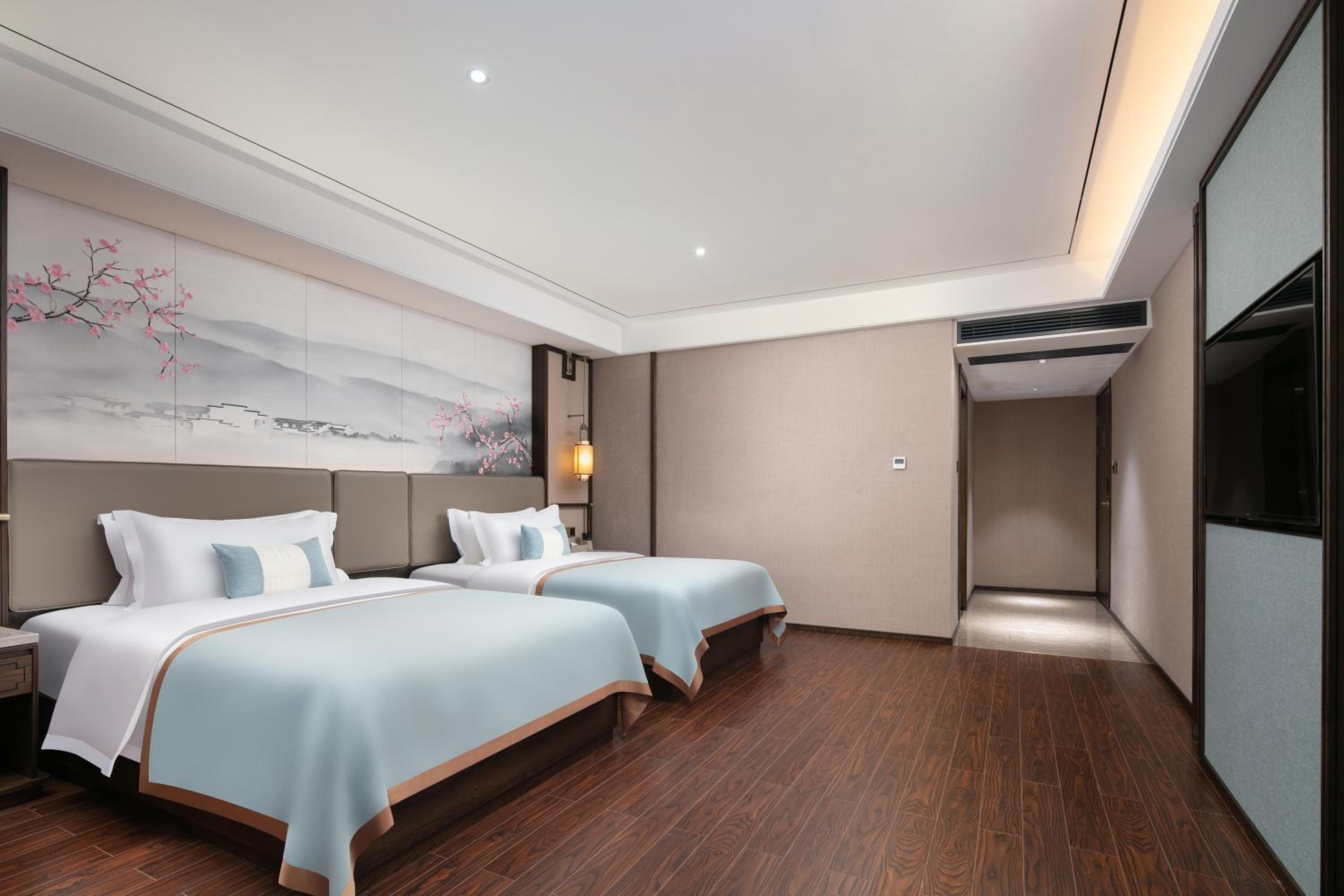 Elegant Twin Room  photo 1