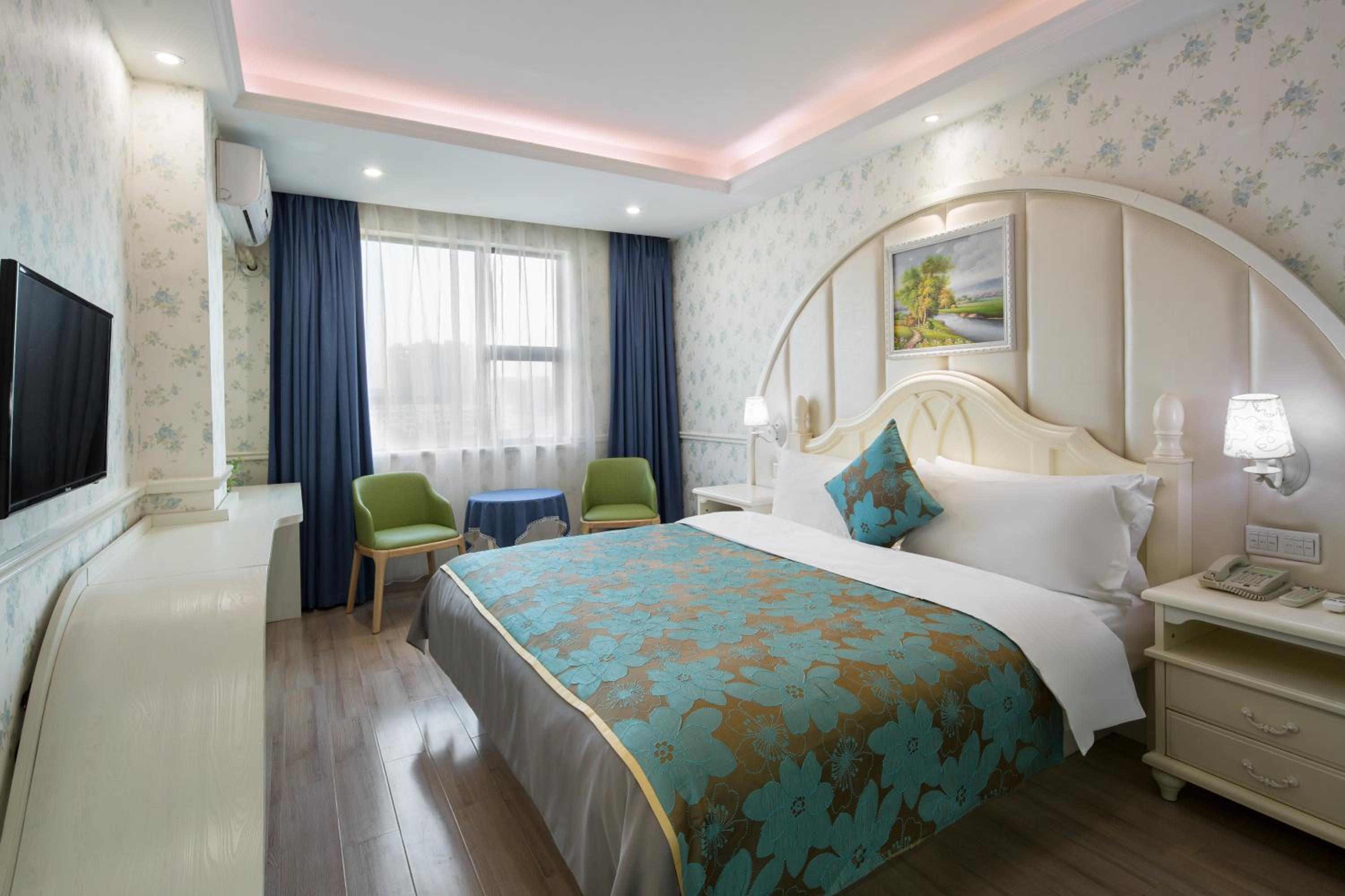 Double Room with Theme photo 1