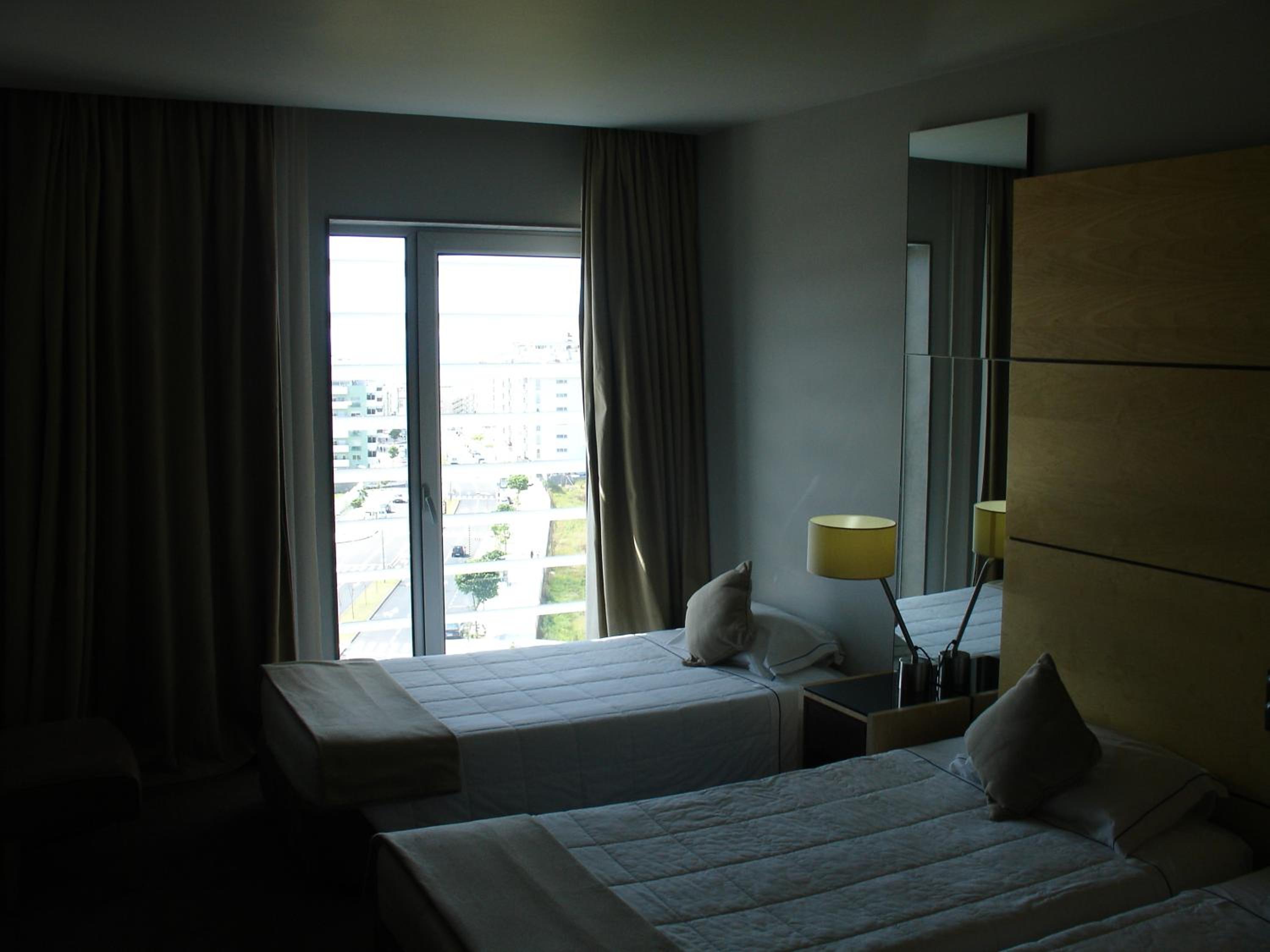 Standard Double or Twin Room - Photo 6