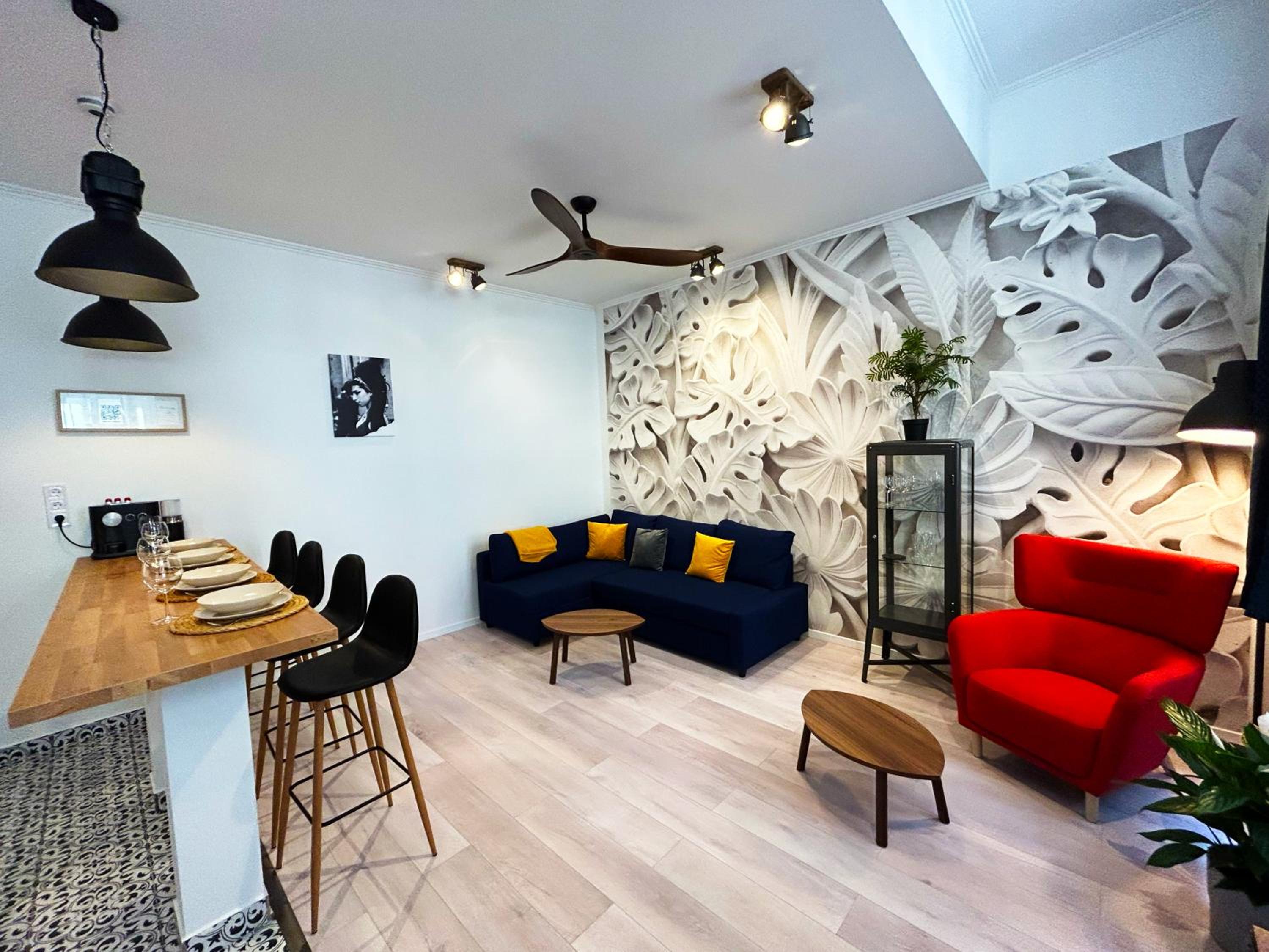 One-Bedroom Apartment
