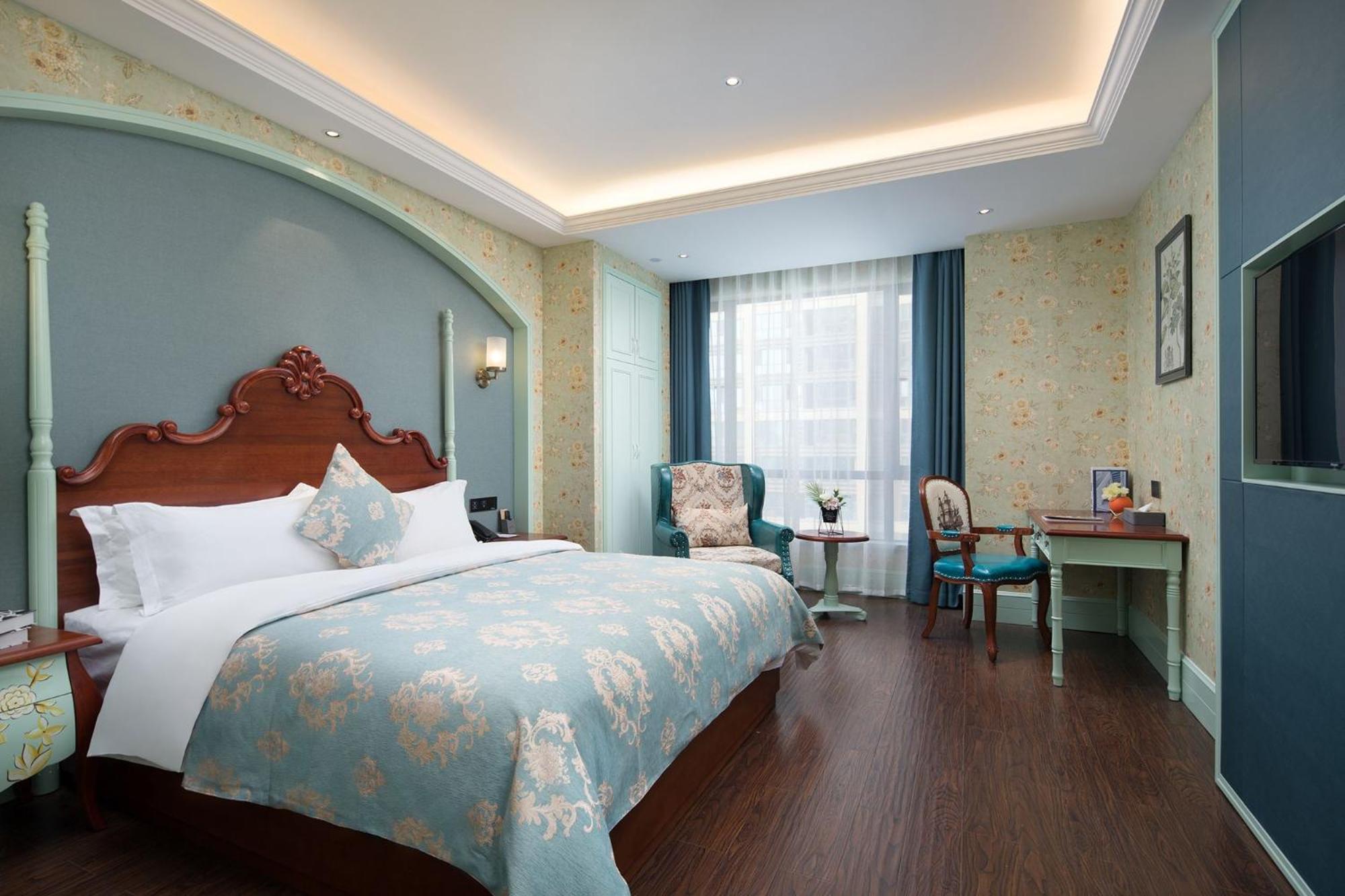 Double Room with Theme photo 1