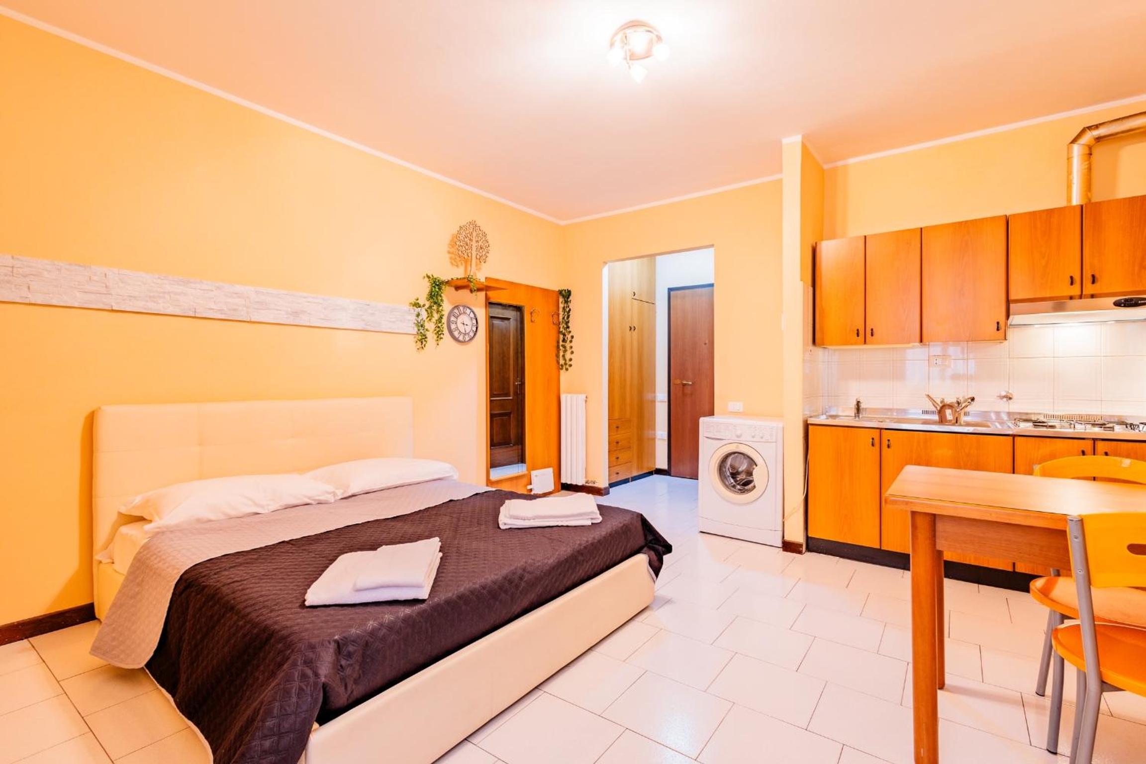 One-Bedroom Apartment