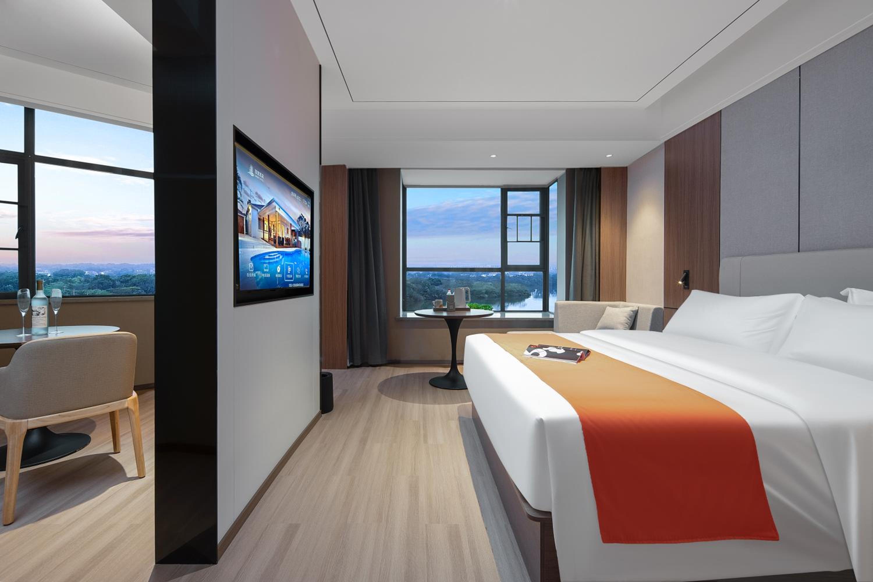 Deluxe Suite with River View photo 3