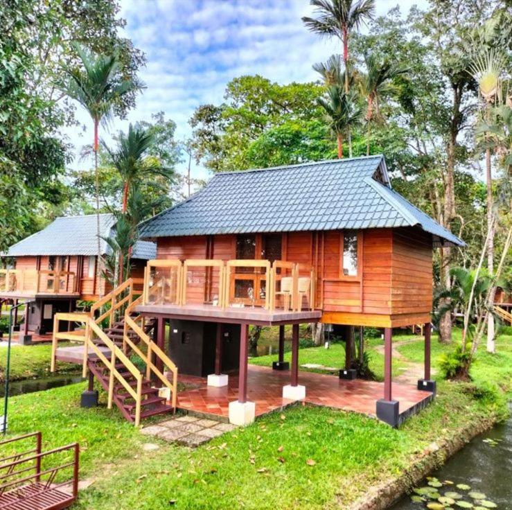 Deluxe Double Room with Lake View - Photo 9