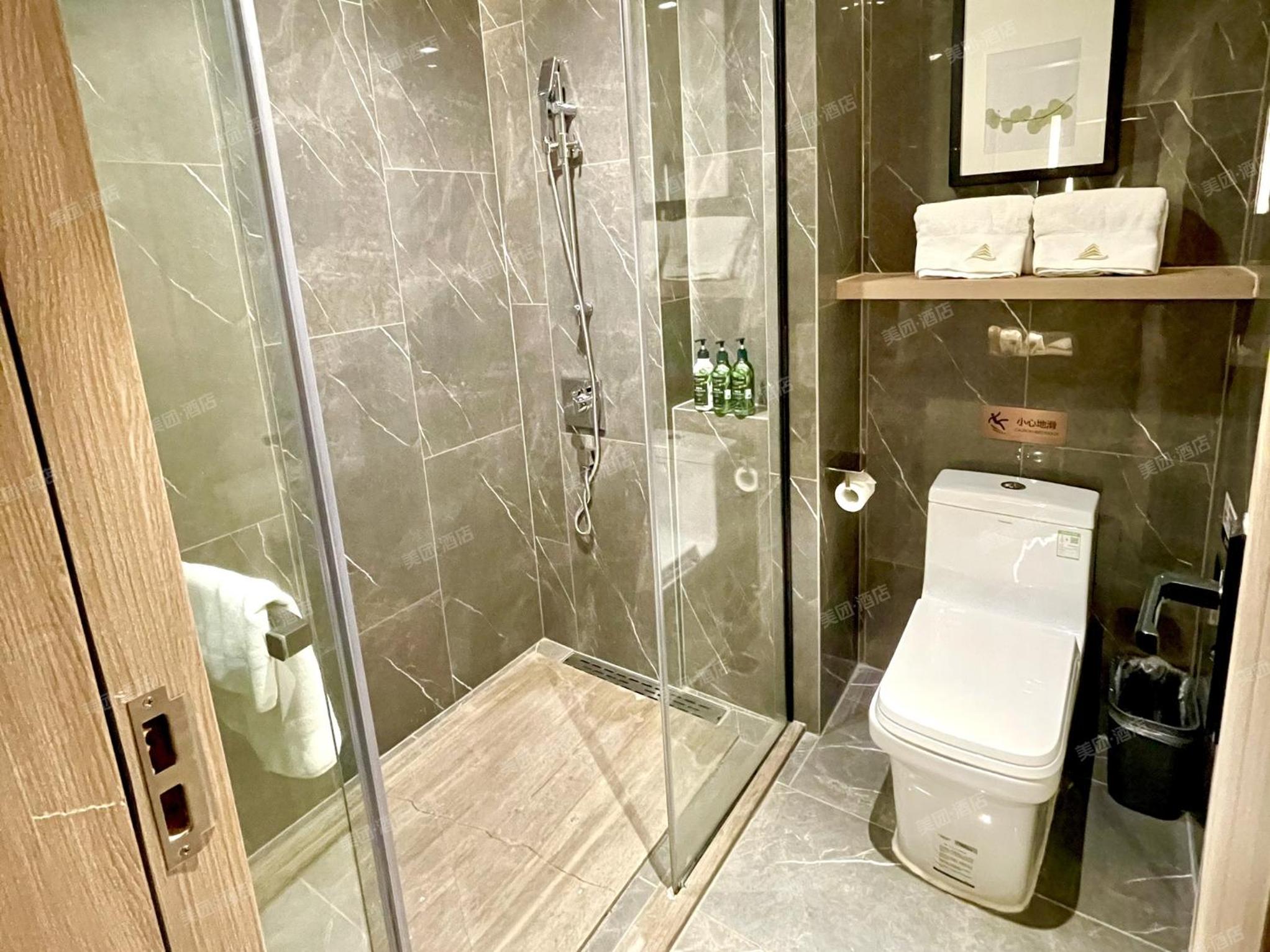 Elegant Double Room  photo 3