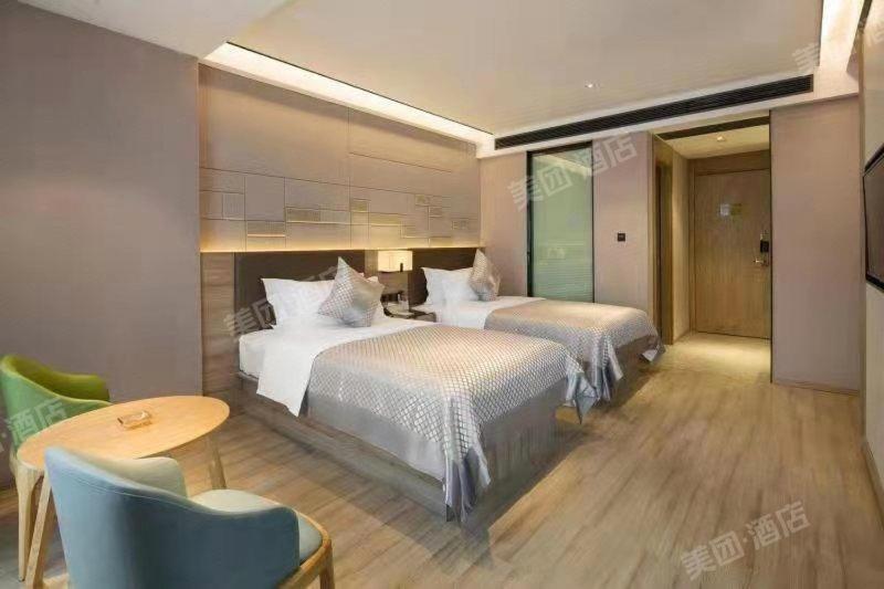 Deluxe Twin Room photo 3