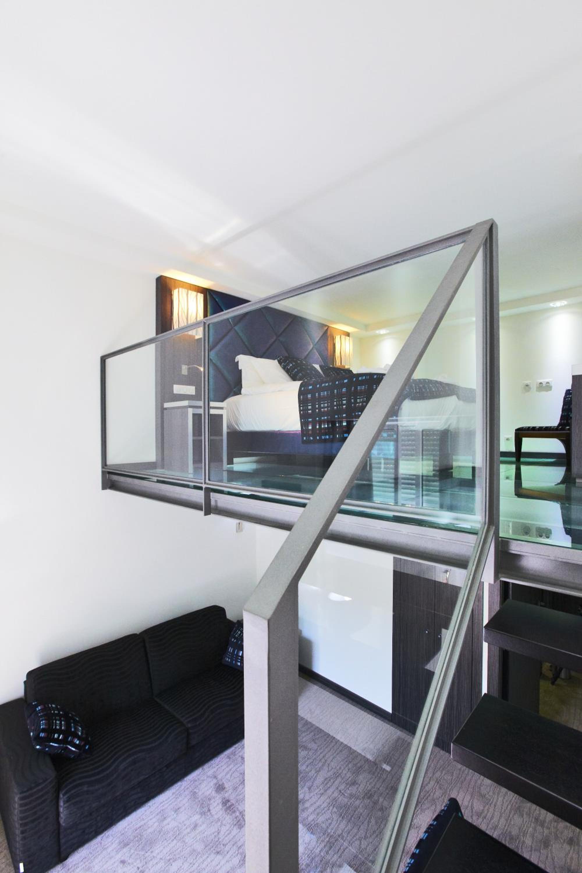 Duplex Suite - Photo 3