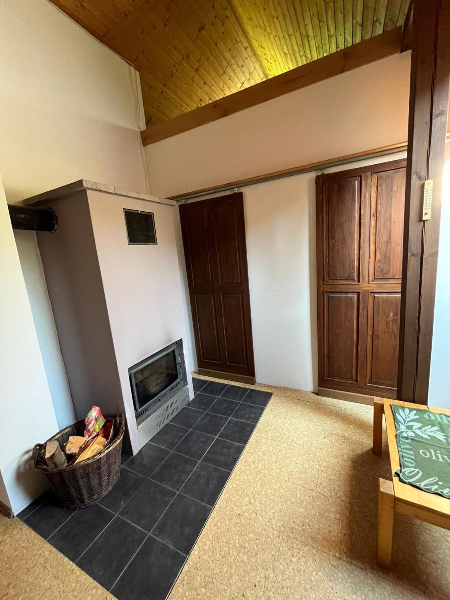 Two-Bedroom Apartment (6 Adults) photo 2