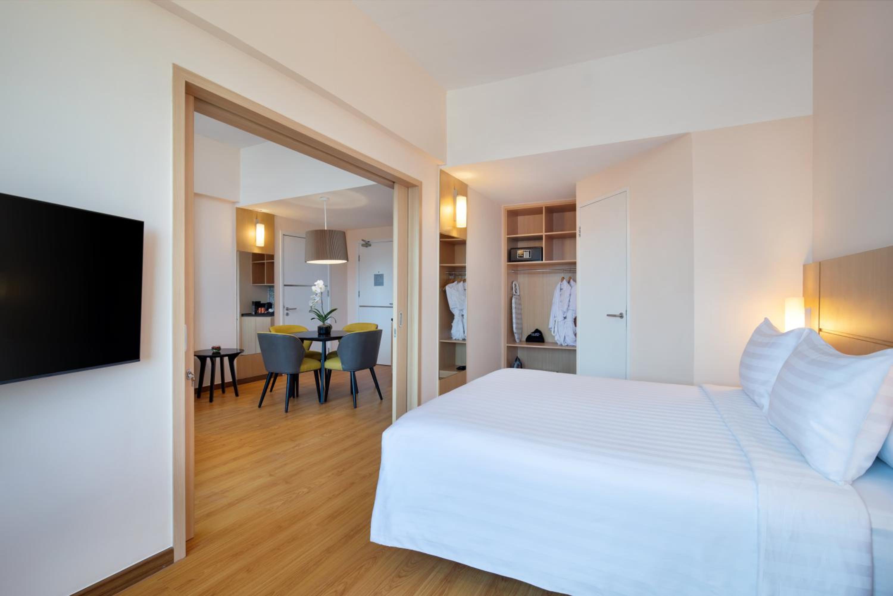 Executive Queen Room - Photo 4