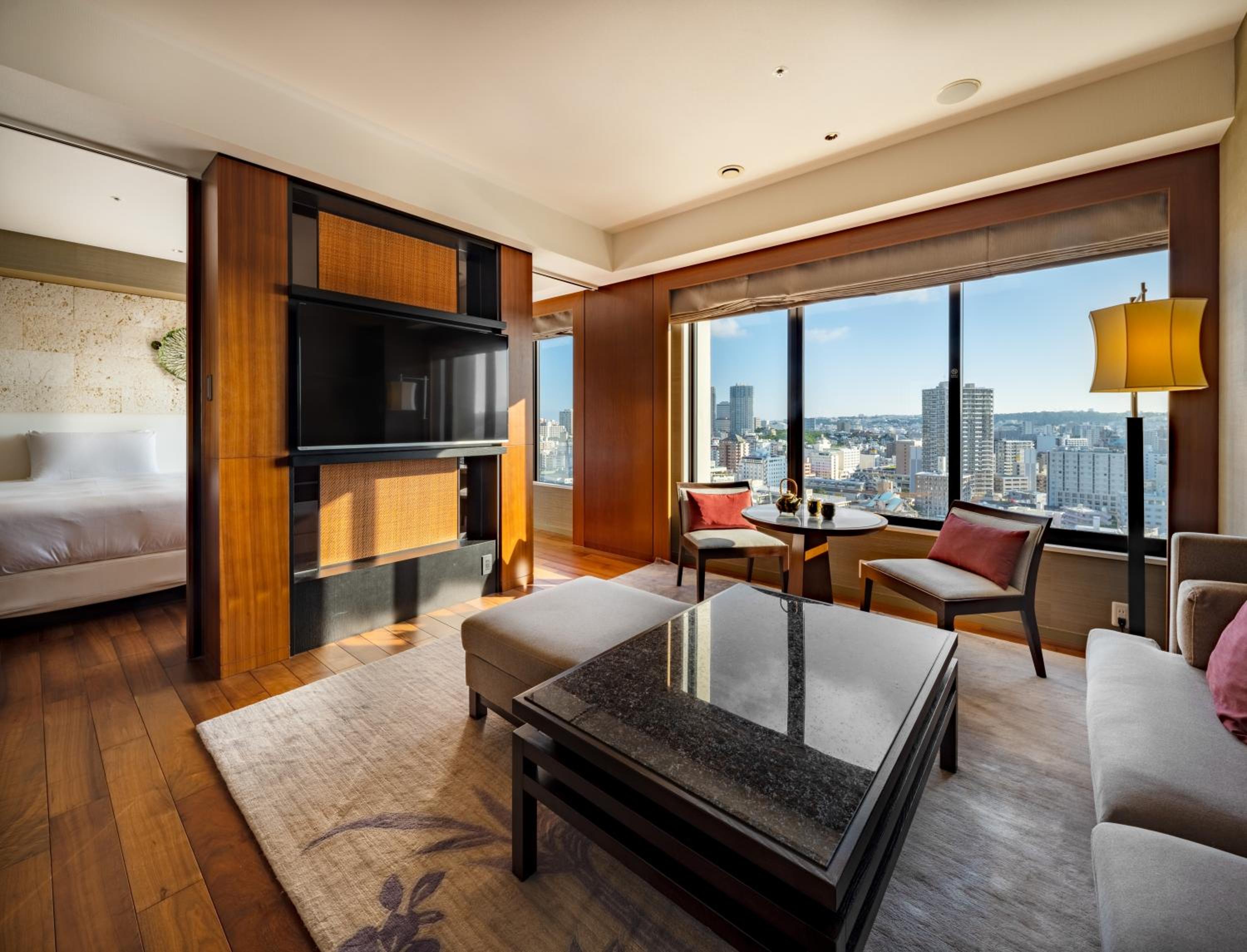 Suite Twin Room with Lounge Access photo 3
